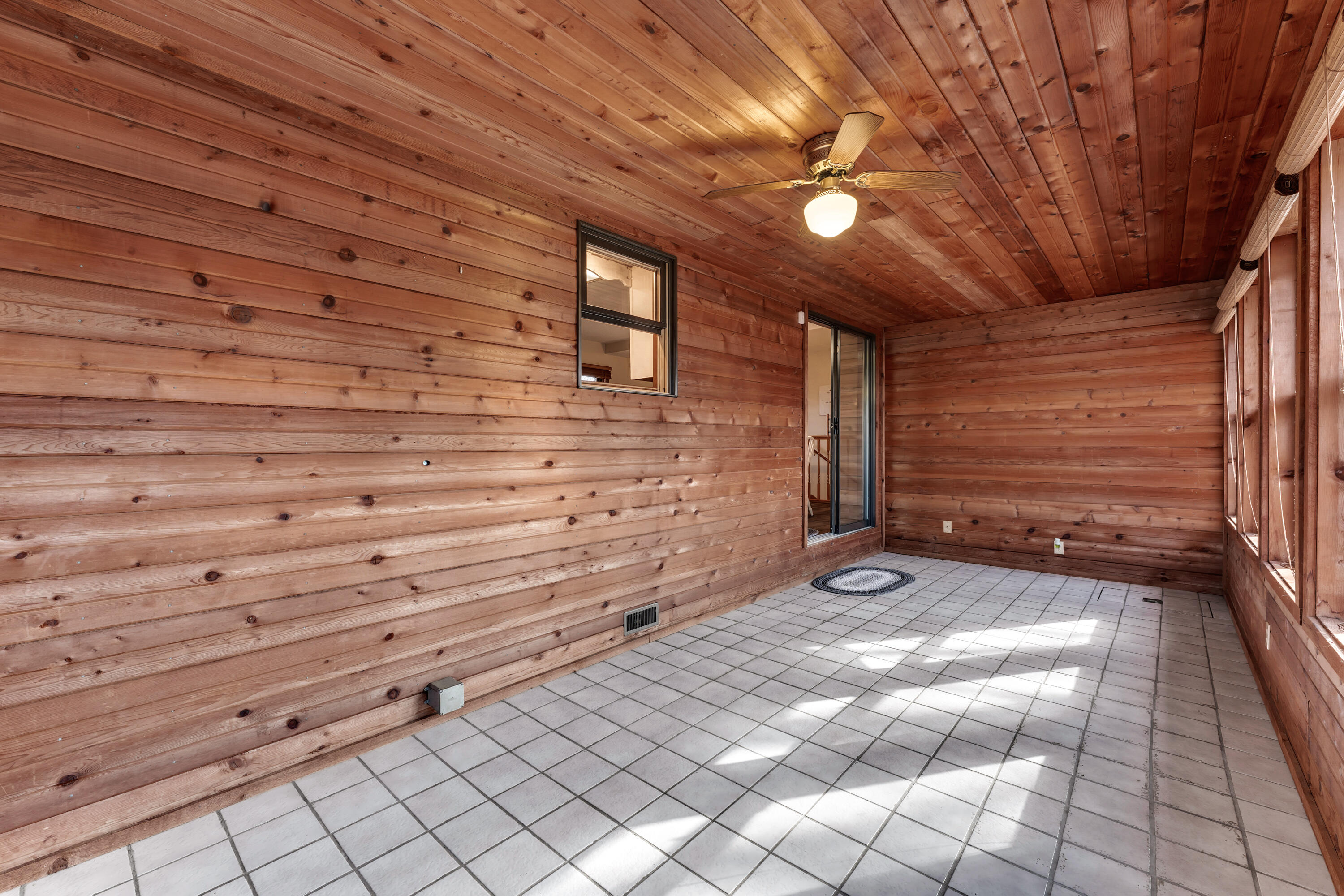 1541 S Wild Oaks Drive