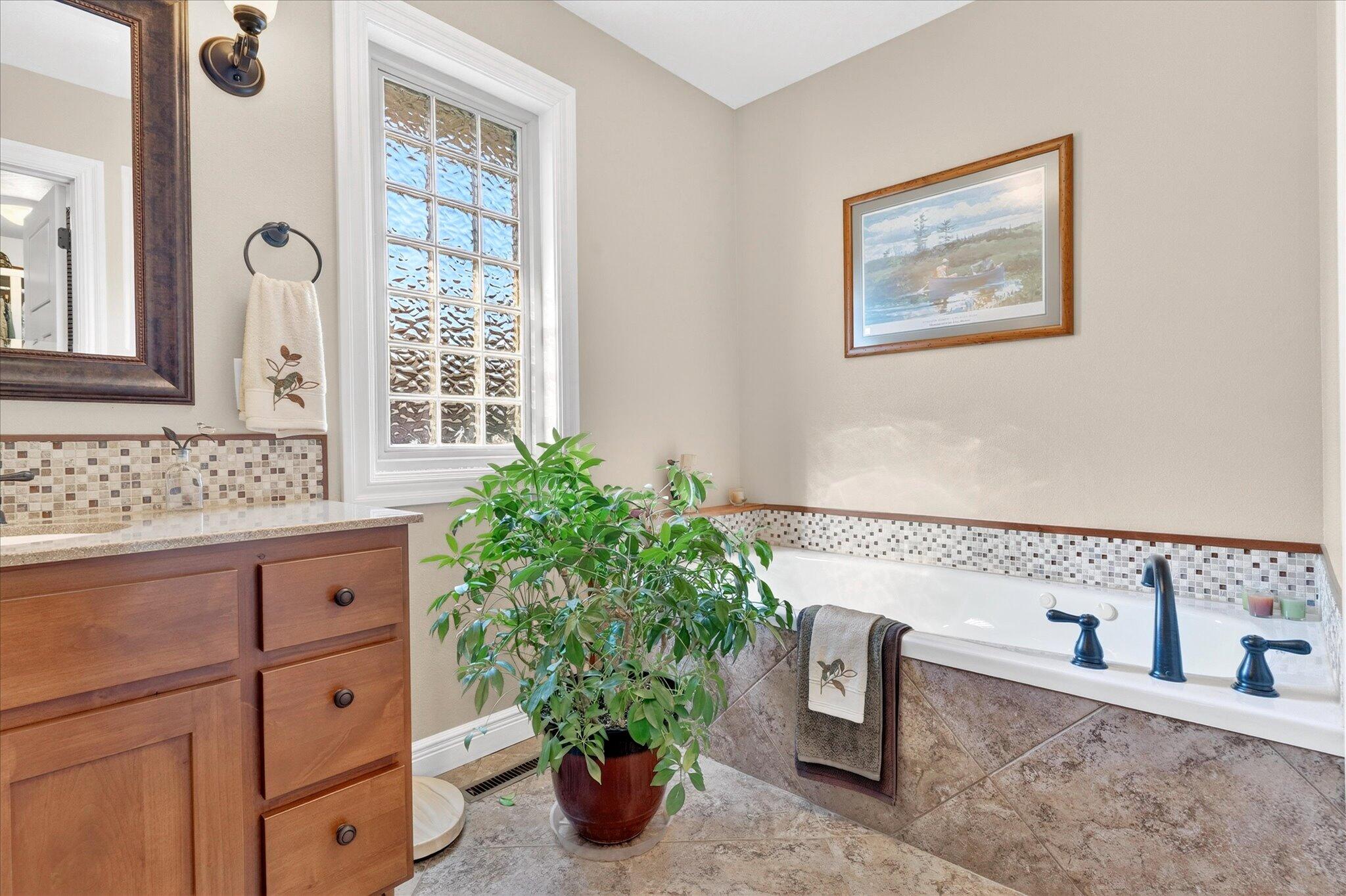 1922 N Pavilion Place