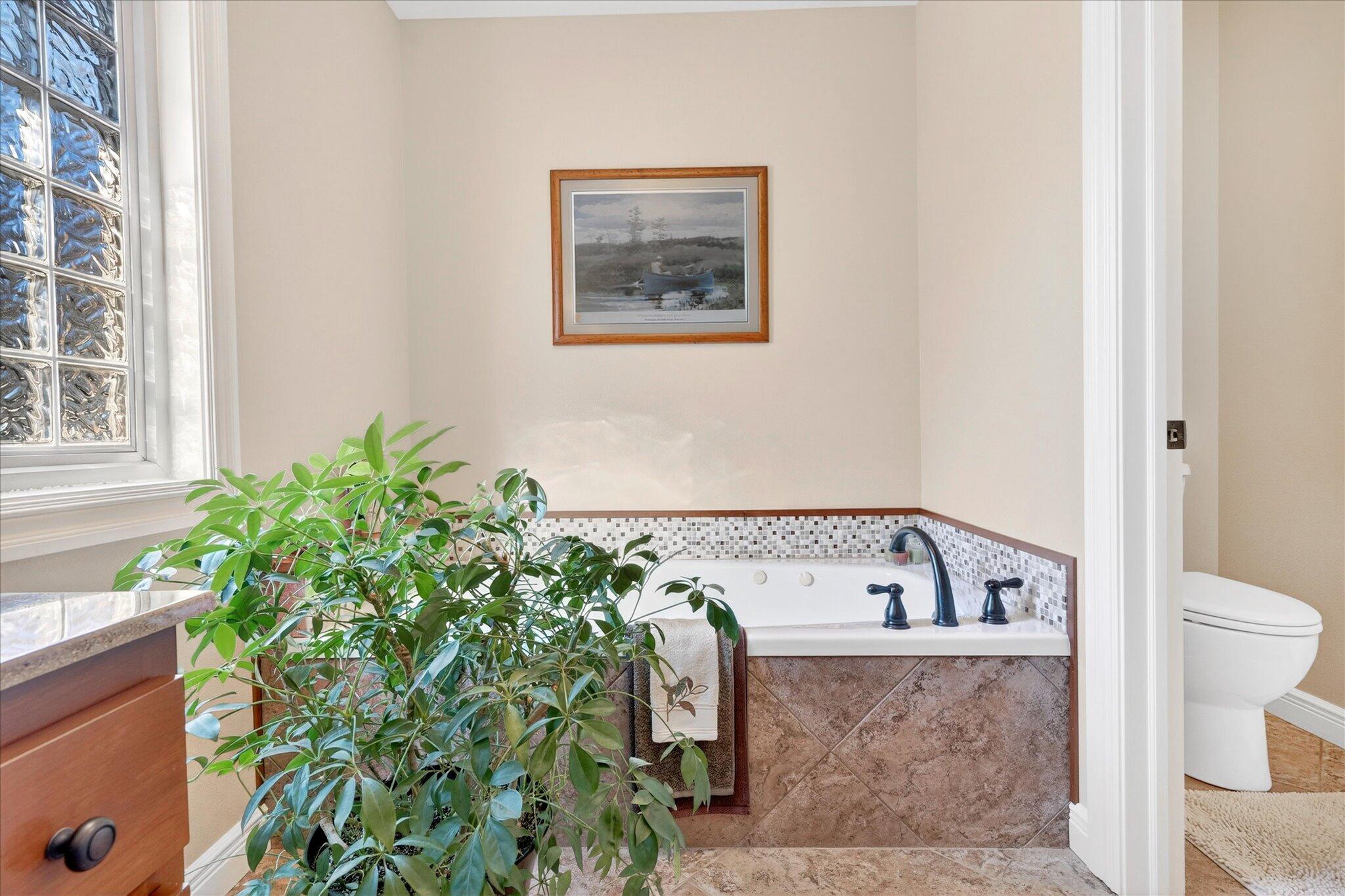 1922 N Pavilion Place