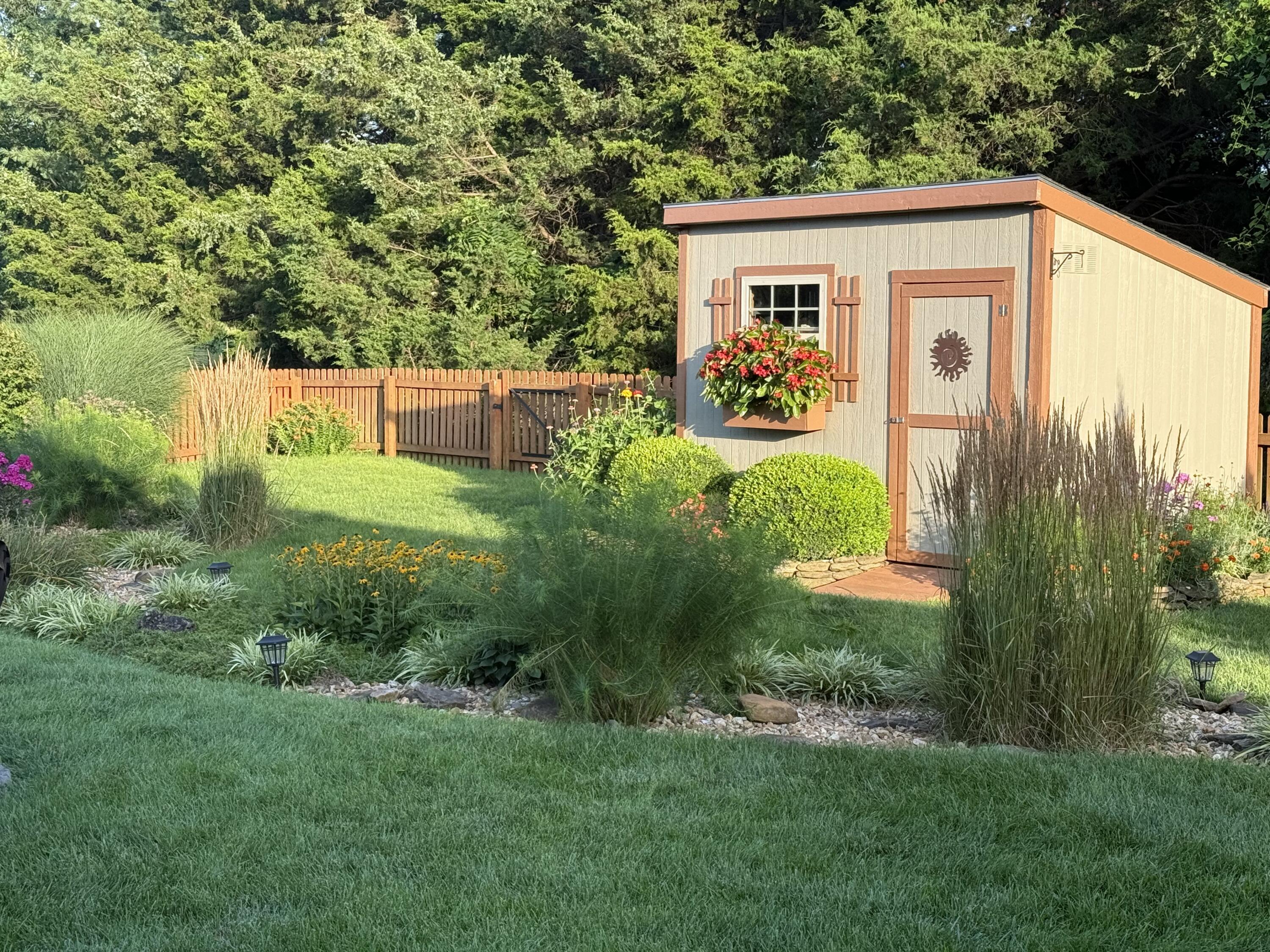 1922 N Pavilion Place