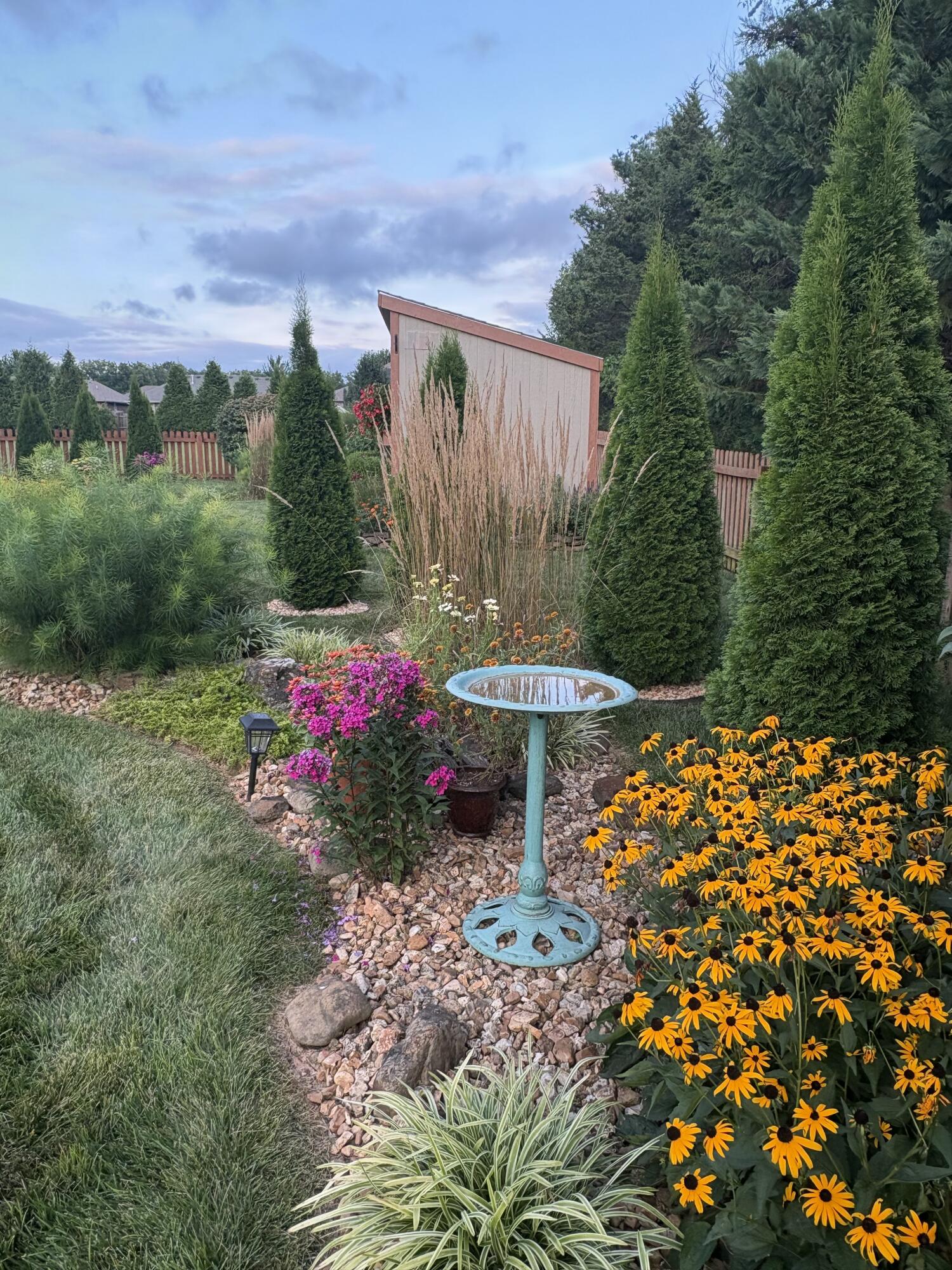 1922 N Pavilion Place