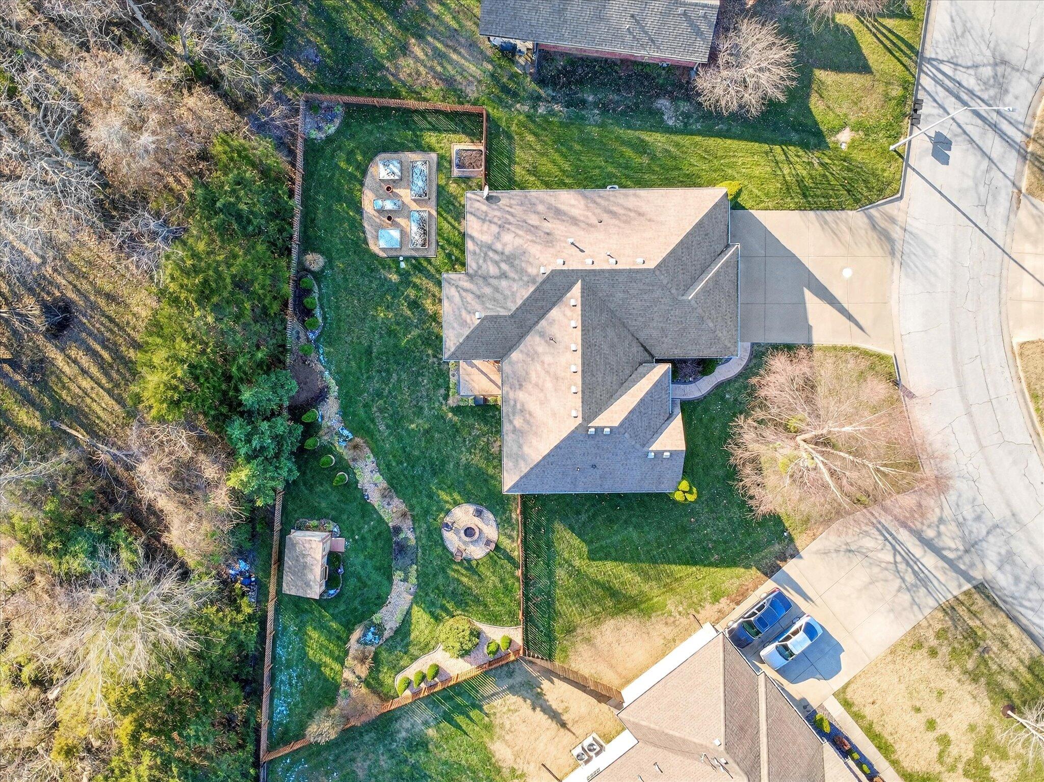 1922 N Pavilion Place