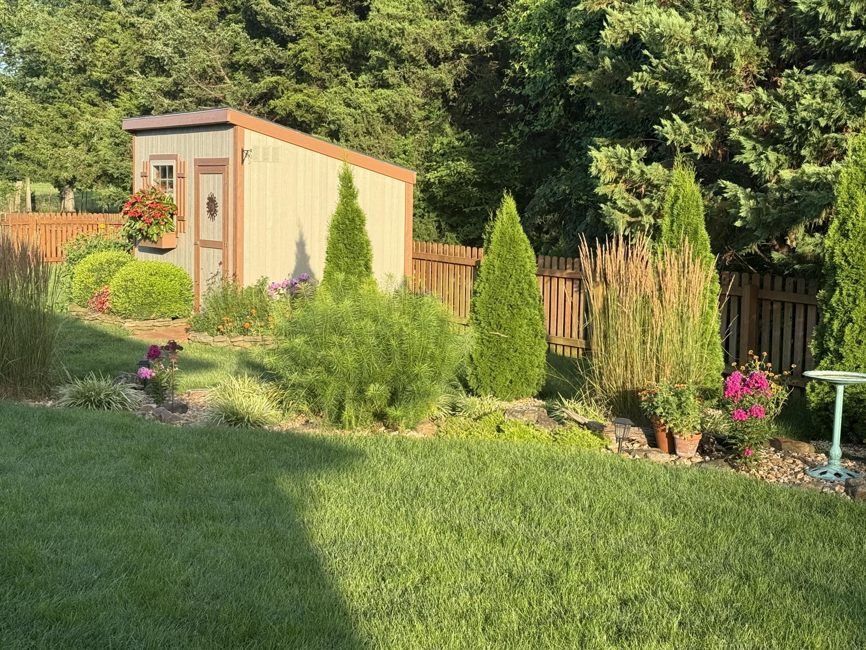 1922 N Pavilion Place