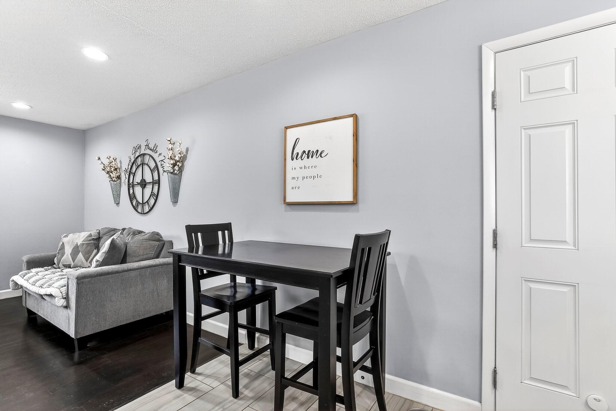 515 E Greenwood Street