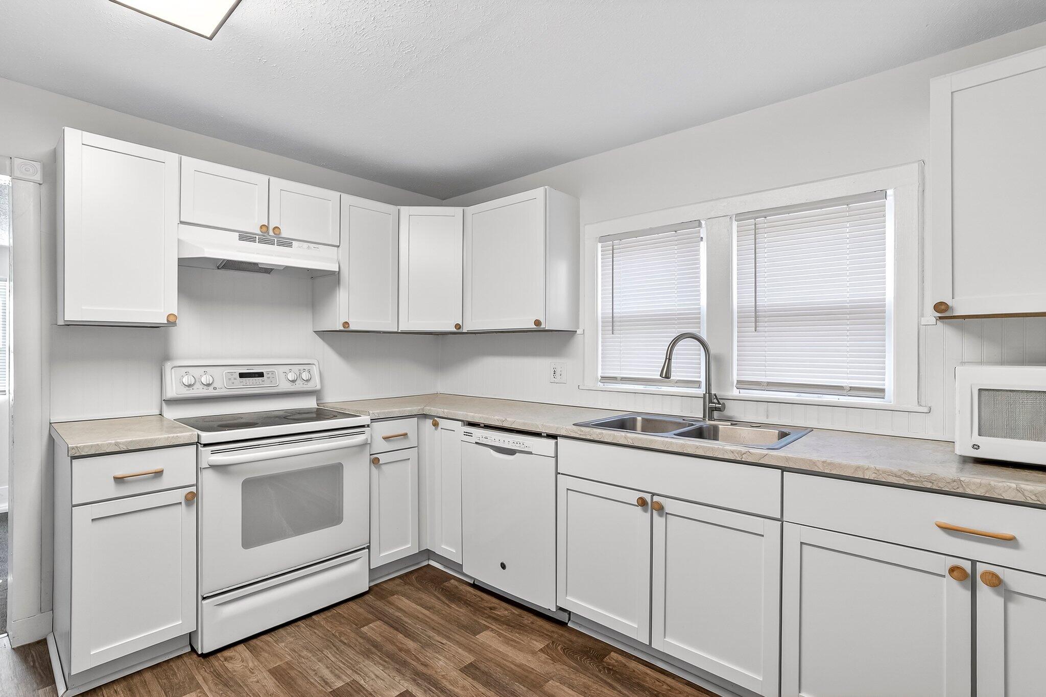 2838 E Cherry Street