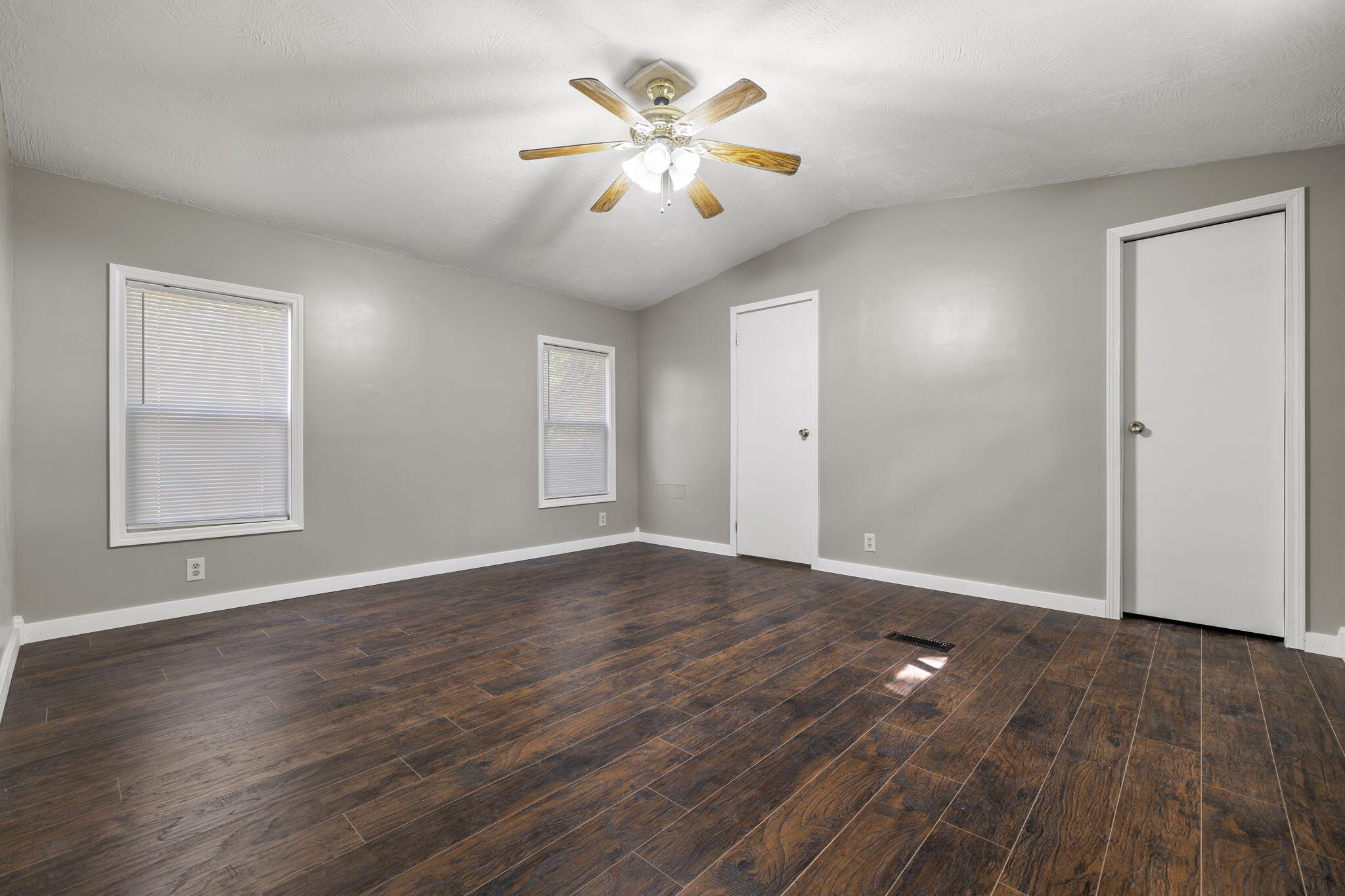 118 Evergreen Circle