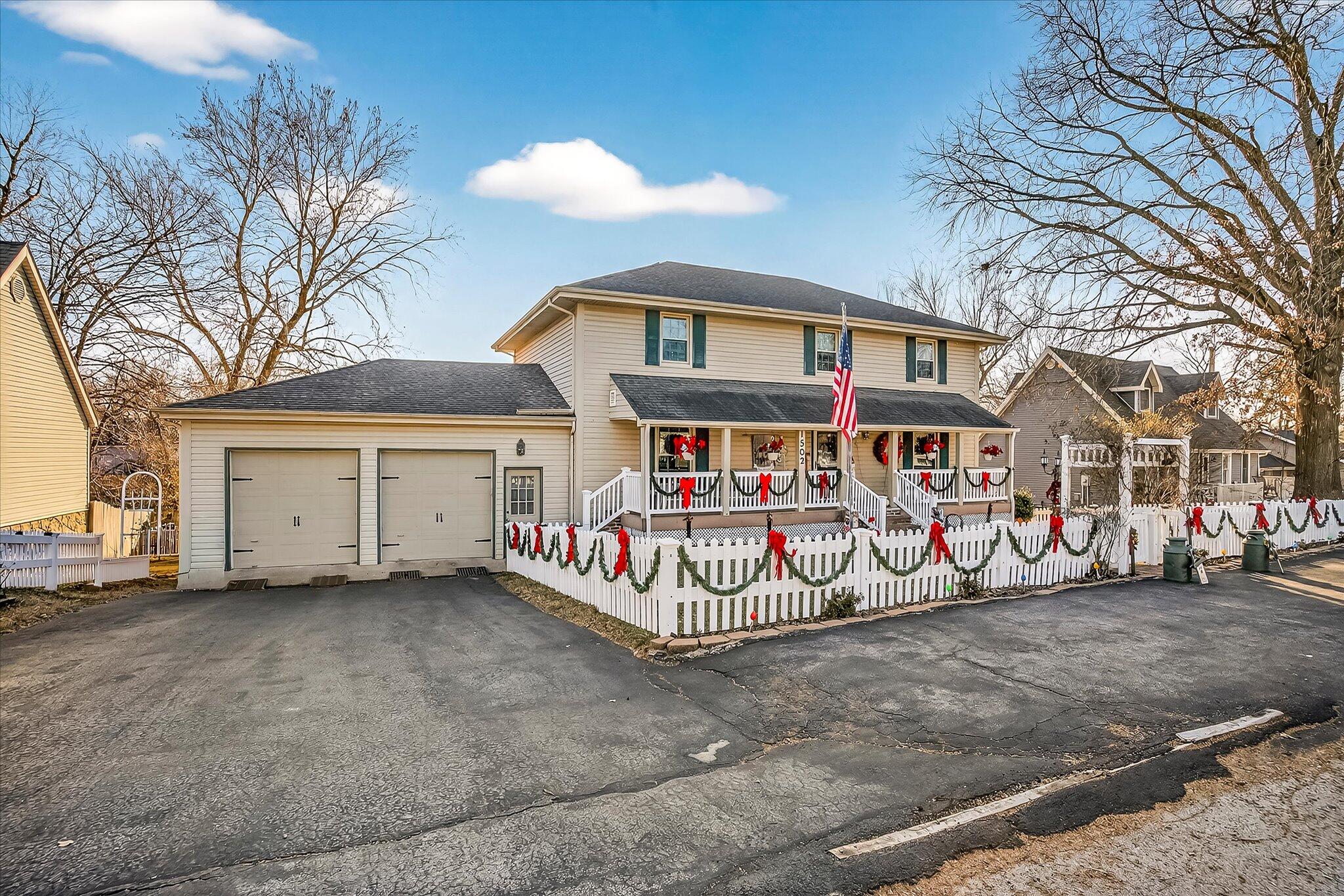 1502 E Sycamore Street