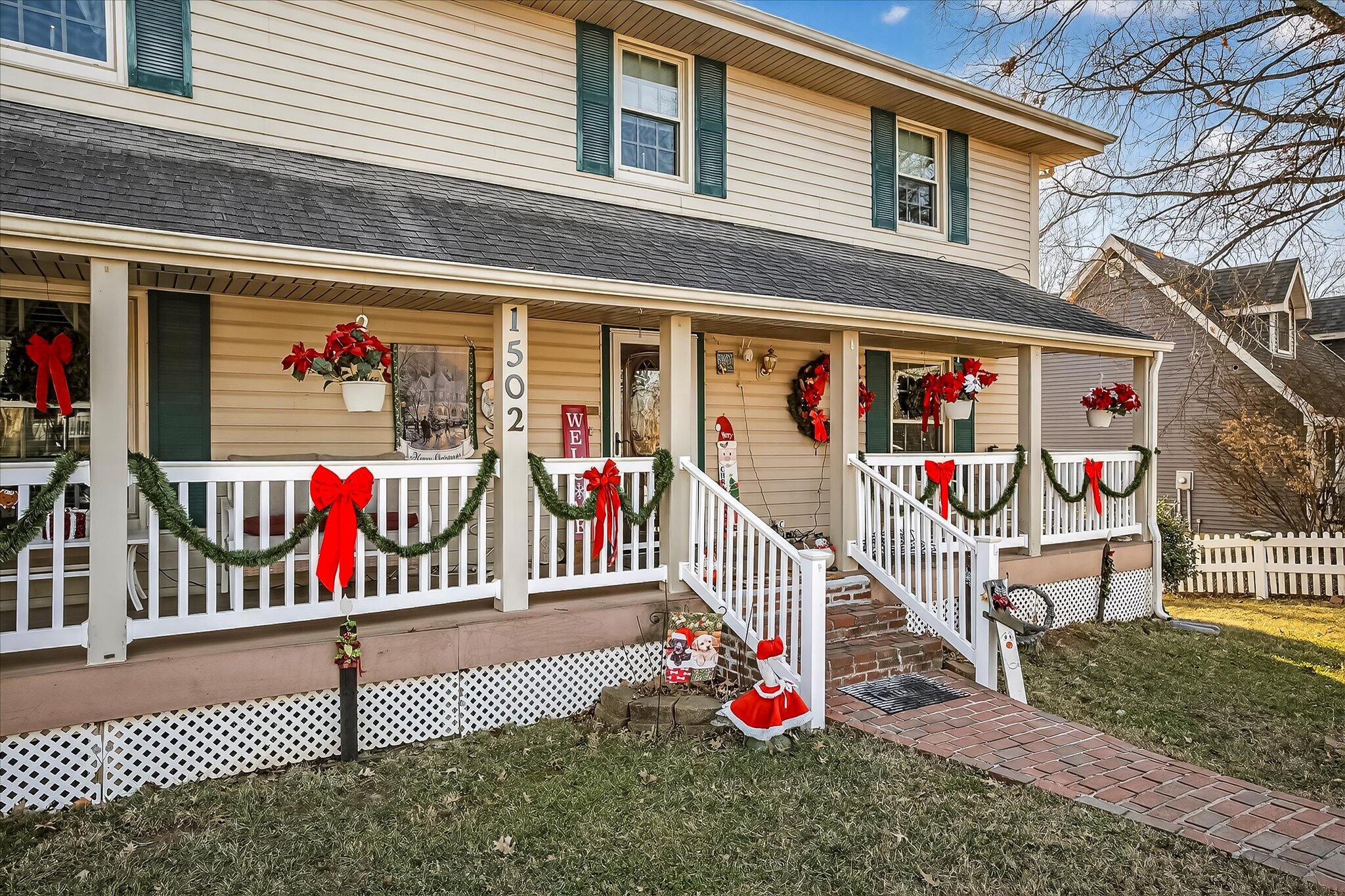 1502 E Sycamore Street