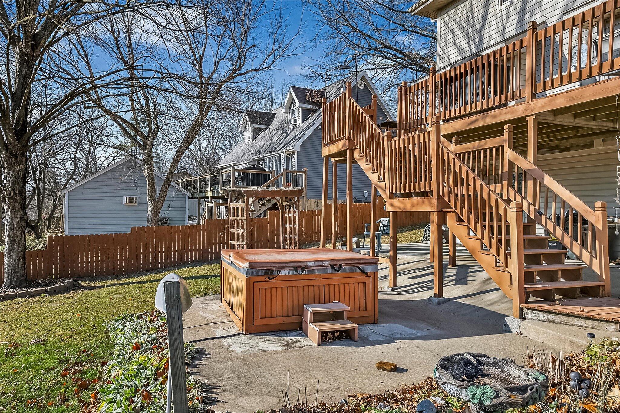 1502 E Sycamore Street