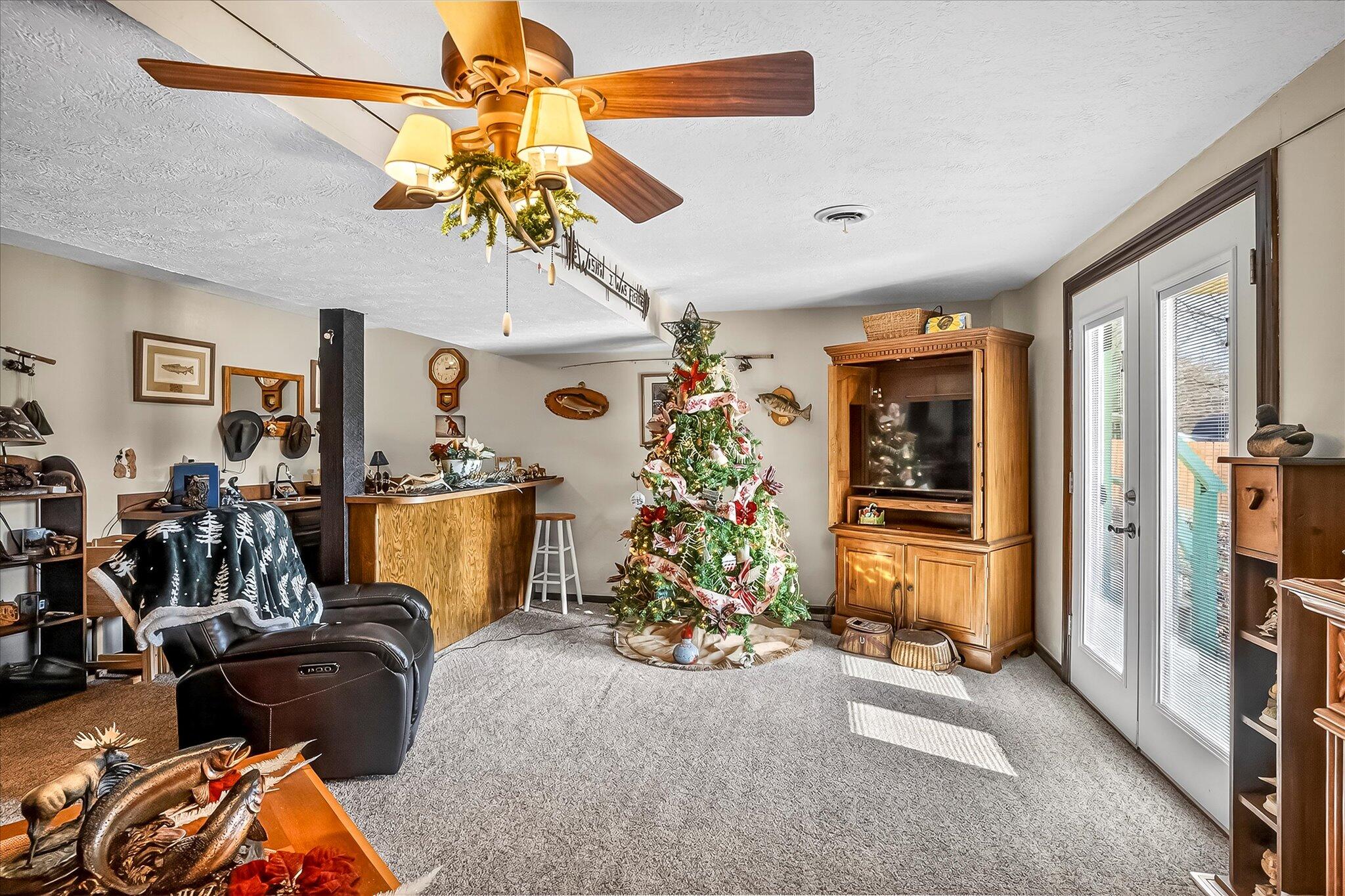 1502 E Sycamore Street