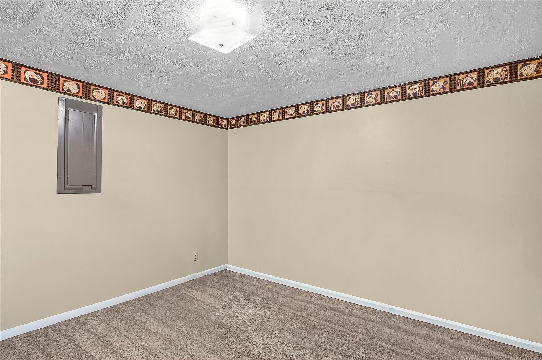 1502 E Sycamore Street