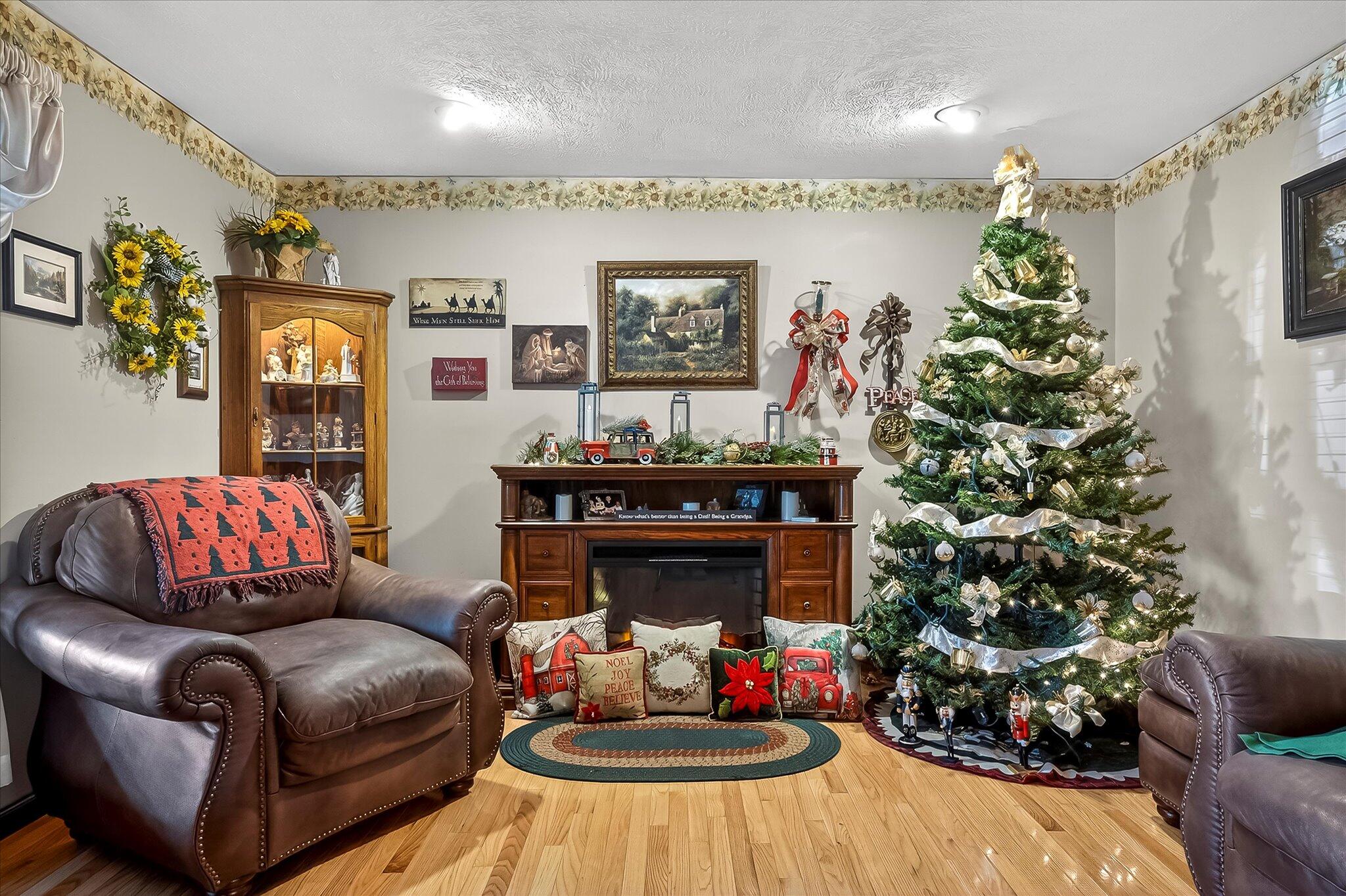 1502 E Sycamore Street