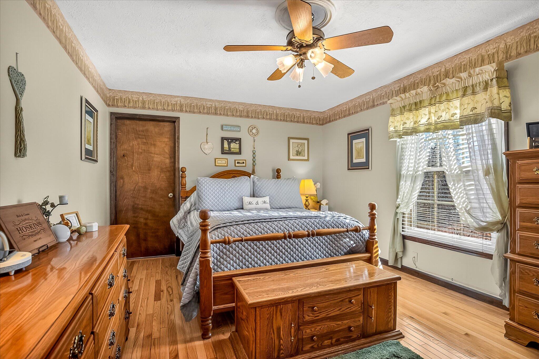 1502 E Sycamore Street