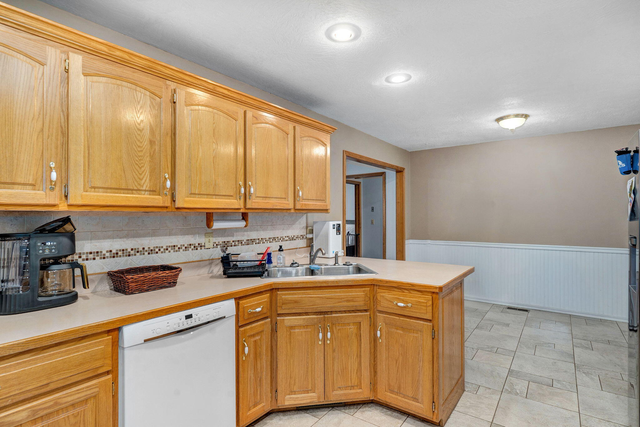 1302 E Primrose Lane