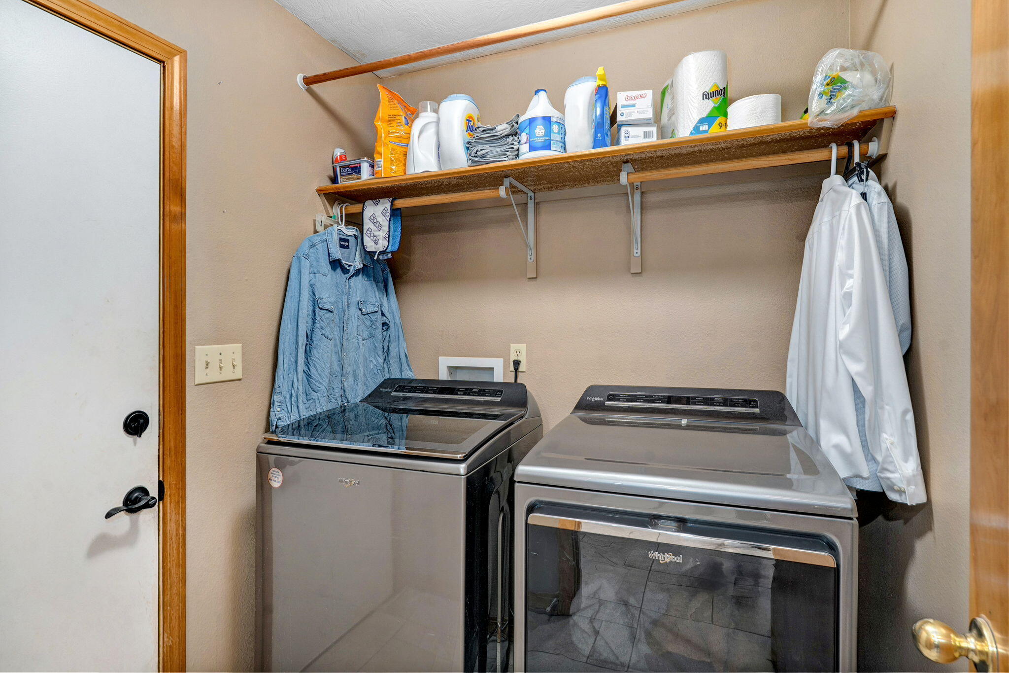 1302 E Primrose Lane