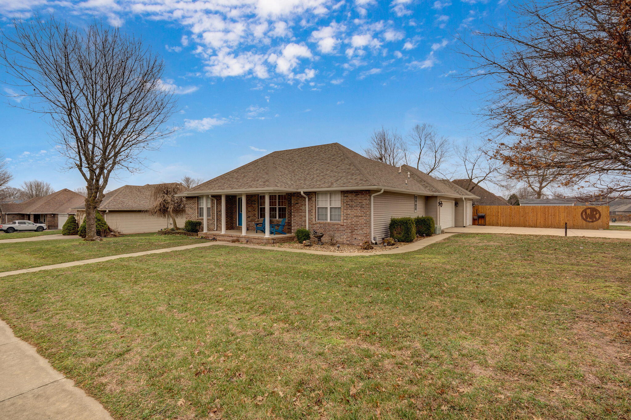 1302 E Primrose Lane