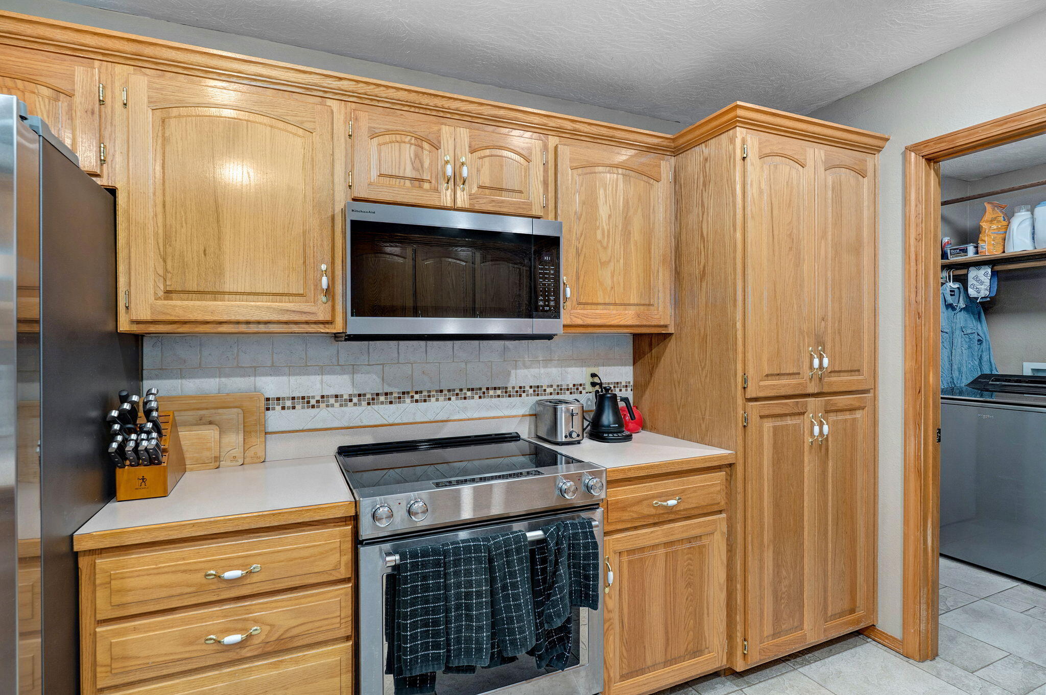 1302 E Primrose Lane