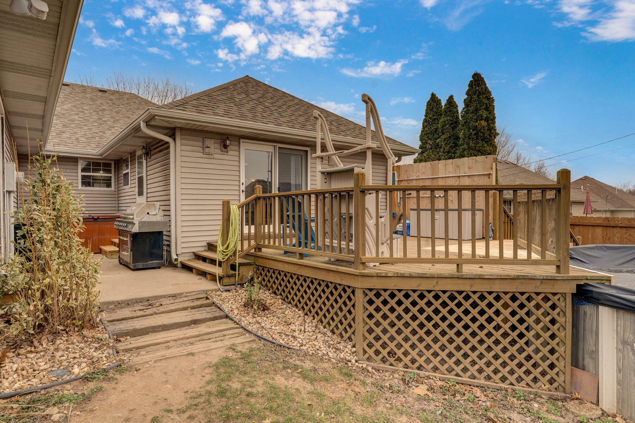 1302 E Primrose Lane