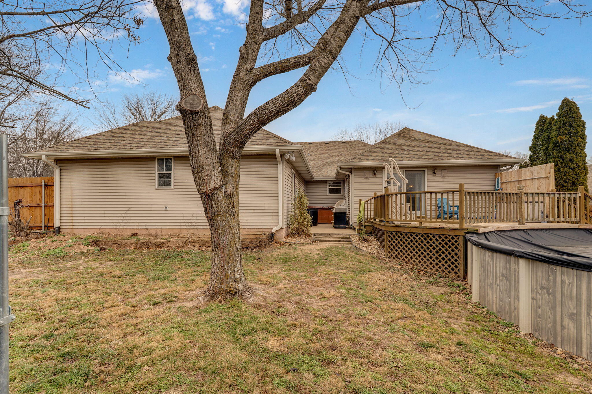 1302 E Primrose Lane