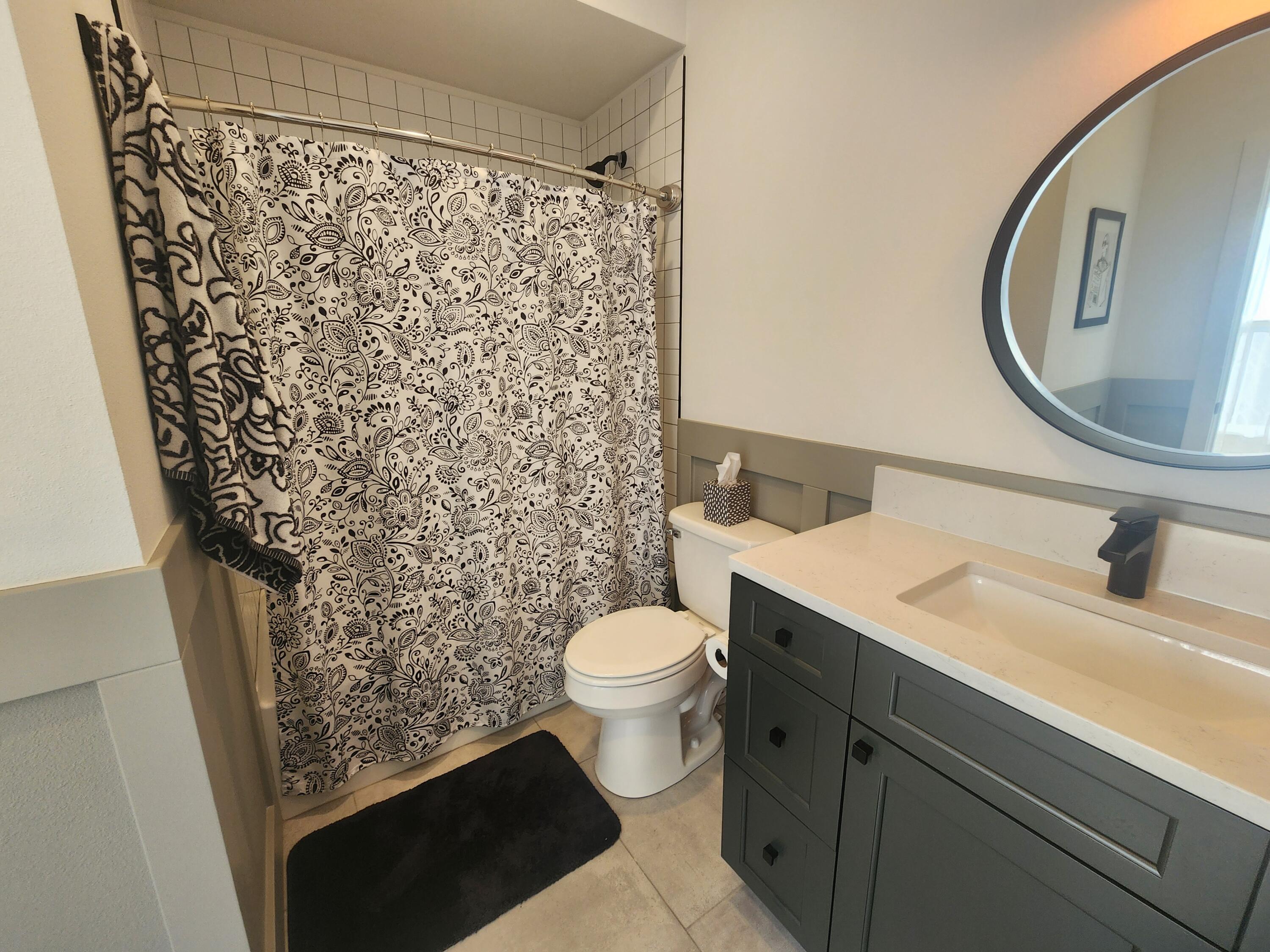 977 E Valley Trail Drive