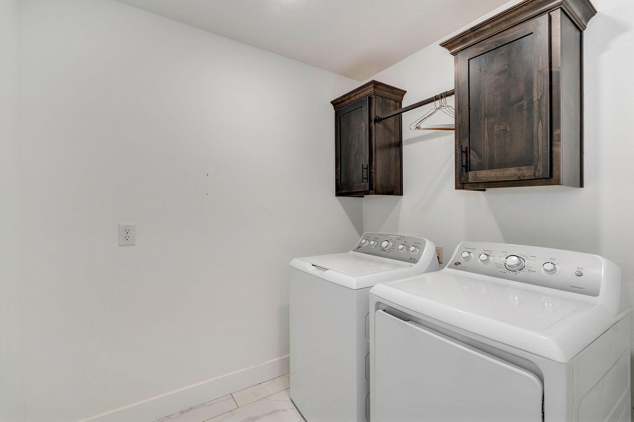 1884 S Lullwood Avenue