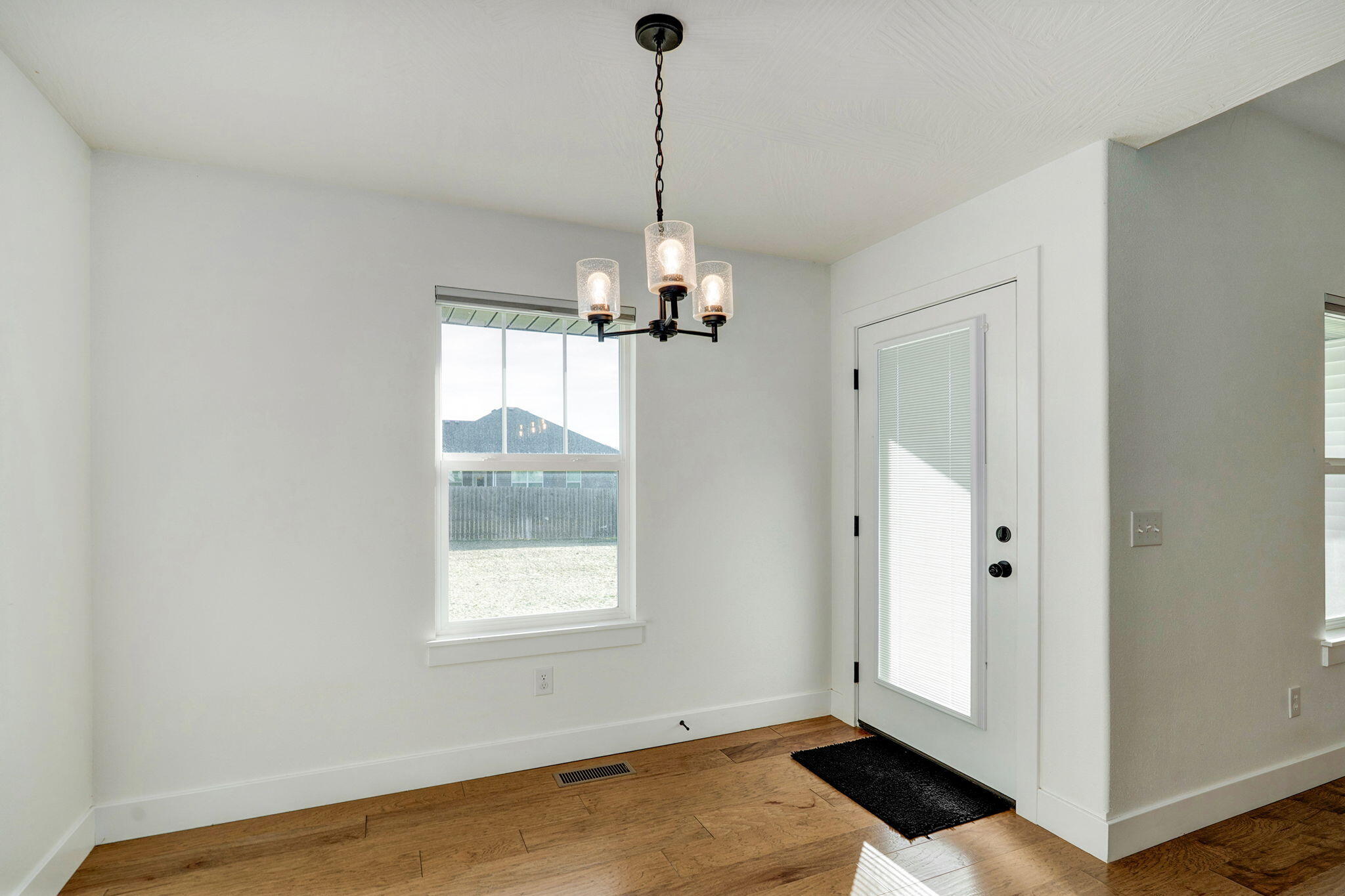 1884 S Lullwood Avenue