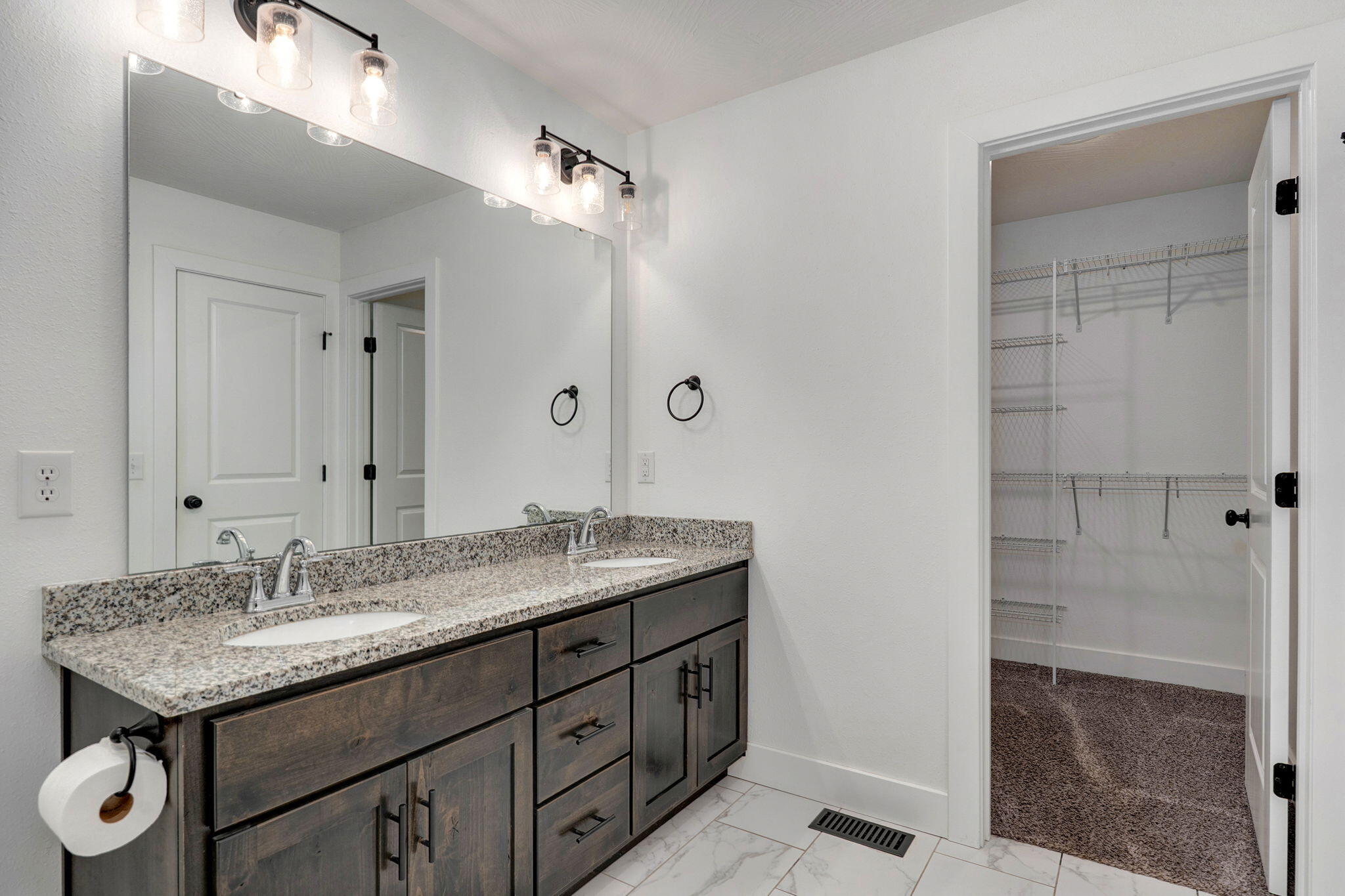 1884 S Lullwood Avenue