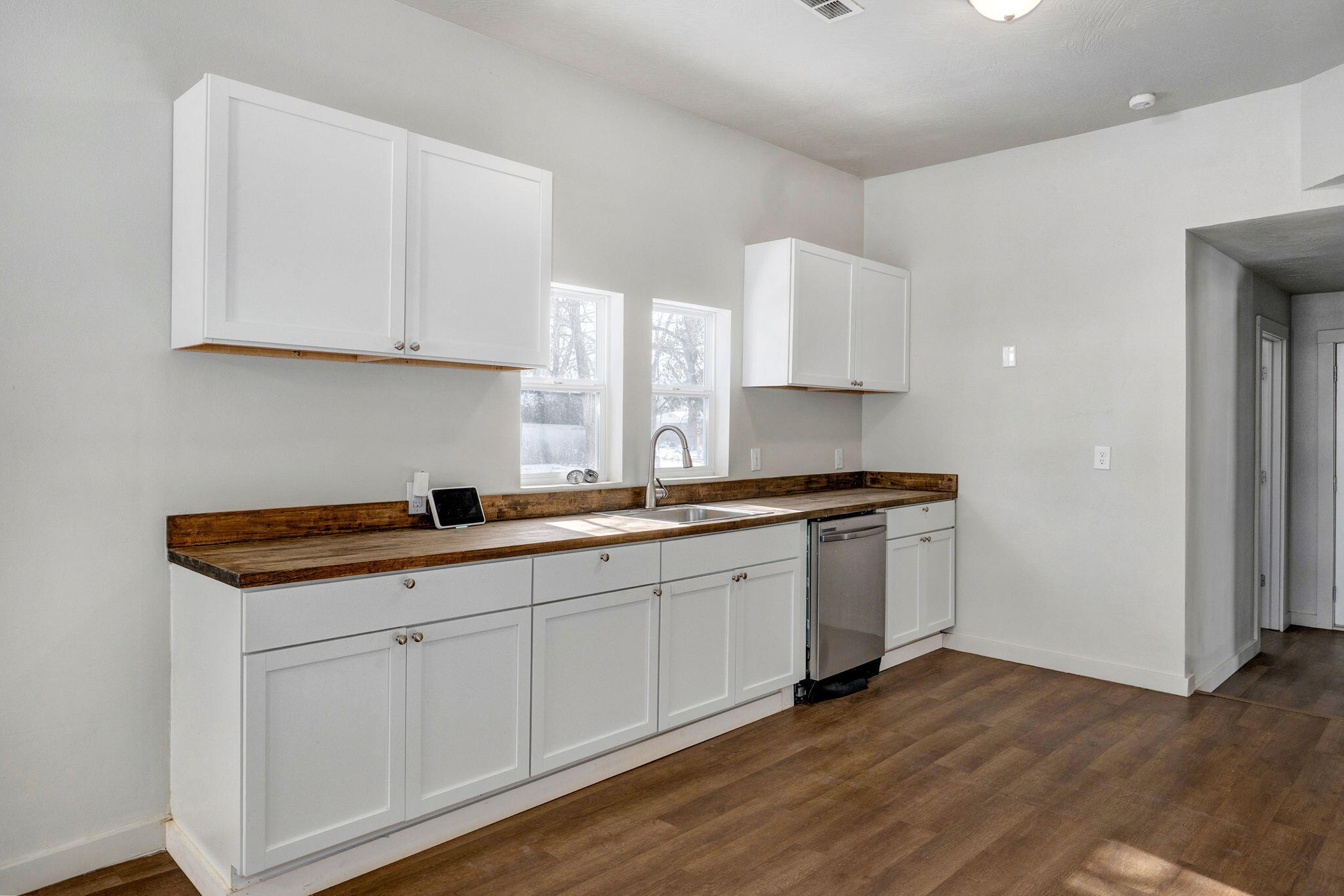 2111 N Newton Avenue