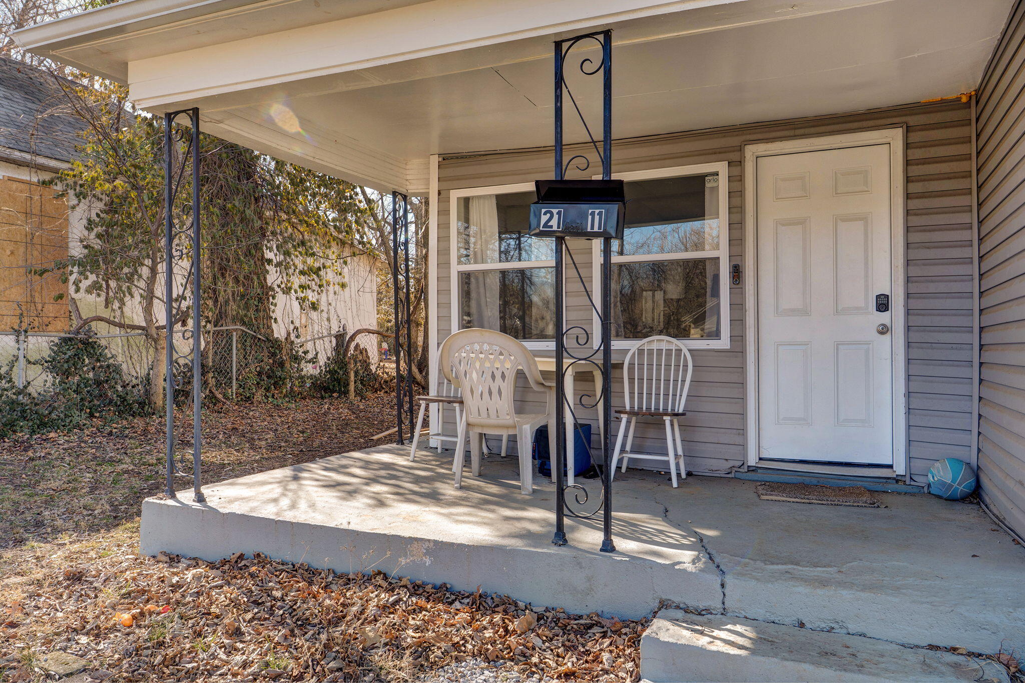 2111 N Newton Avenue