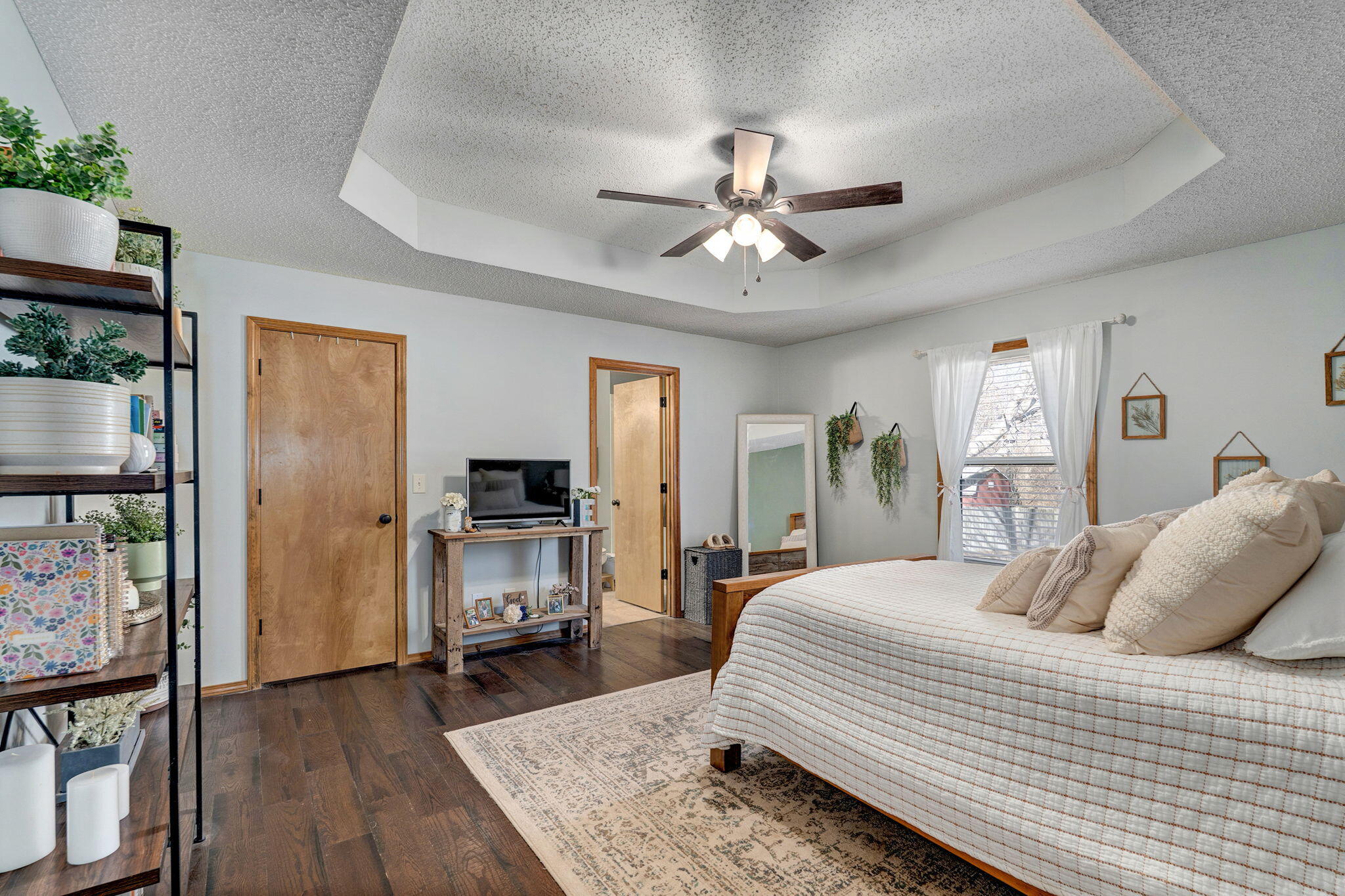 3569 W Cardinal Drive