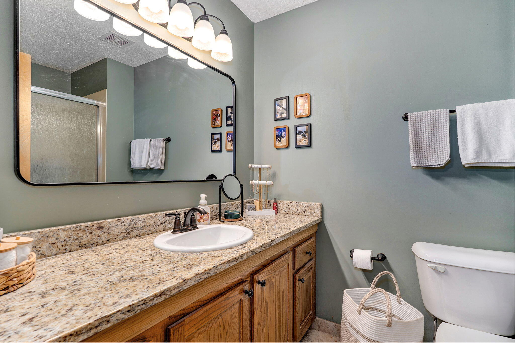 3569 W Cardinal Drive