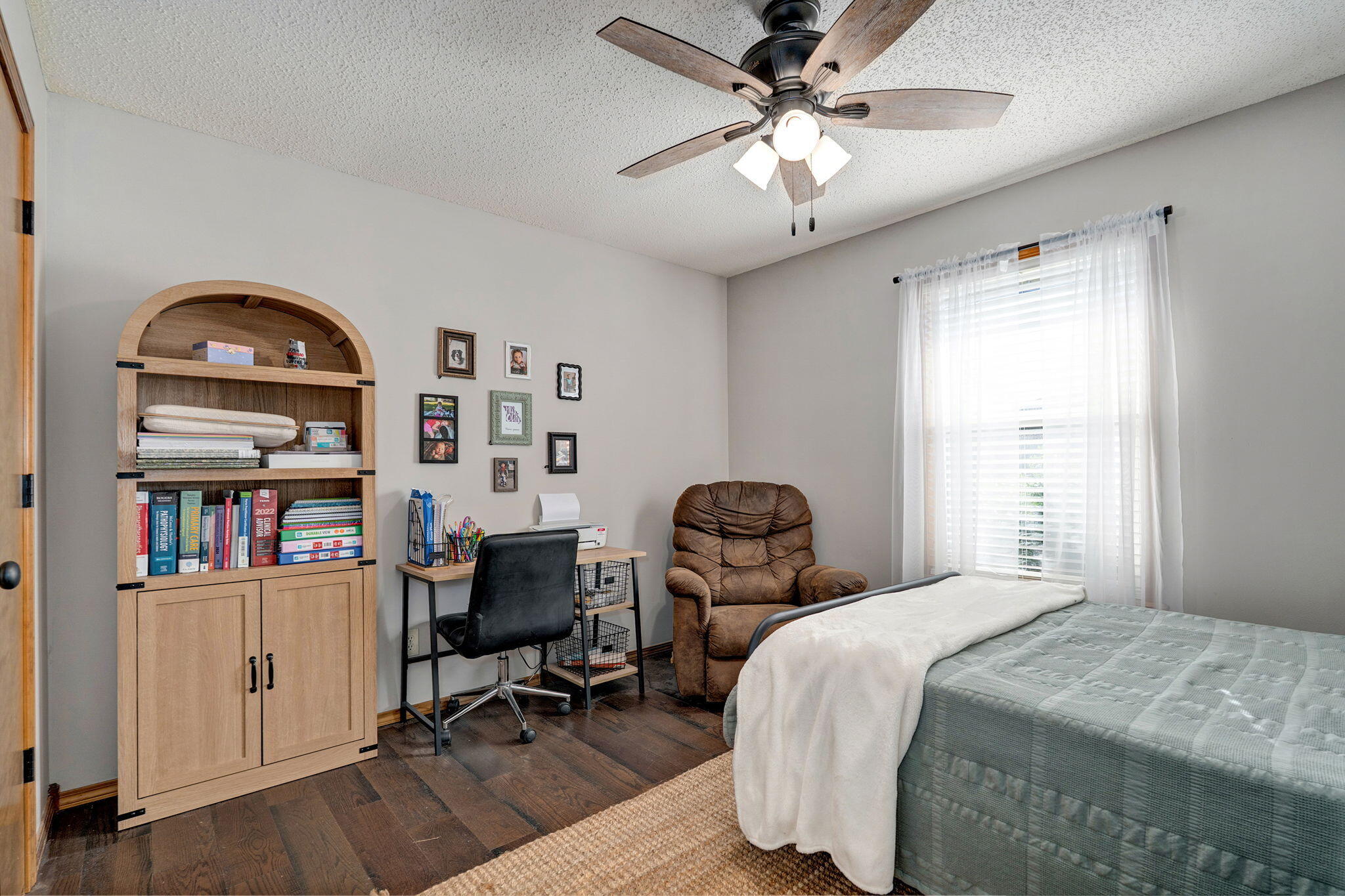 3569 W Cardinal Drive