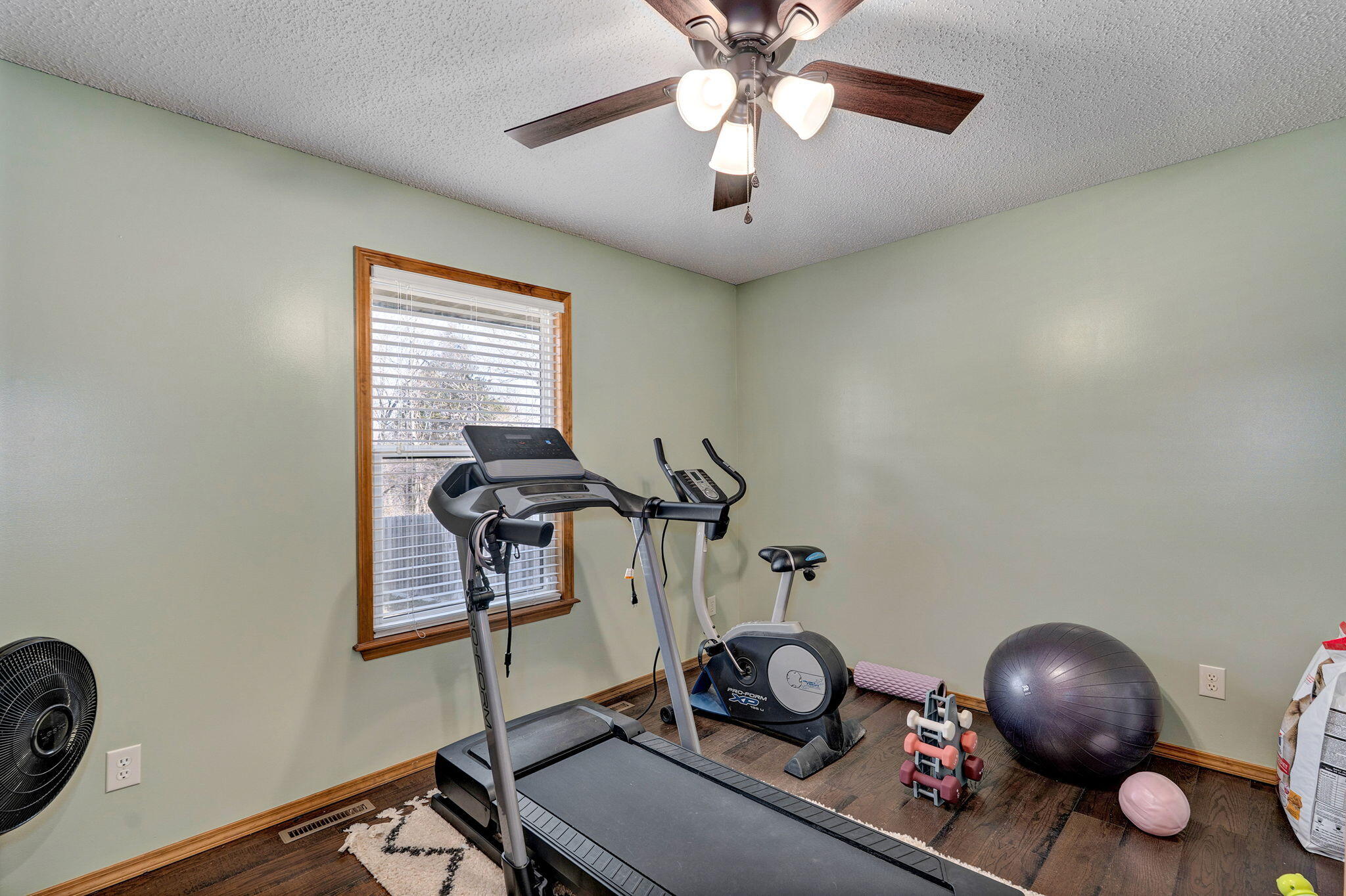 3569 W Cardinal Drive