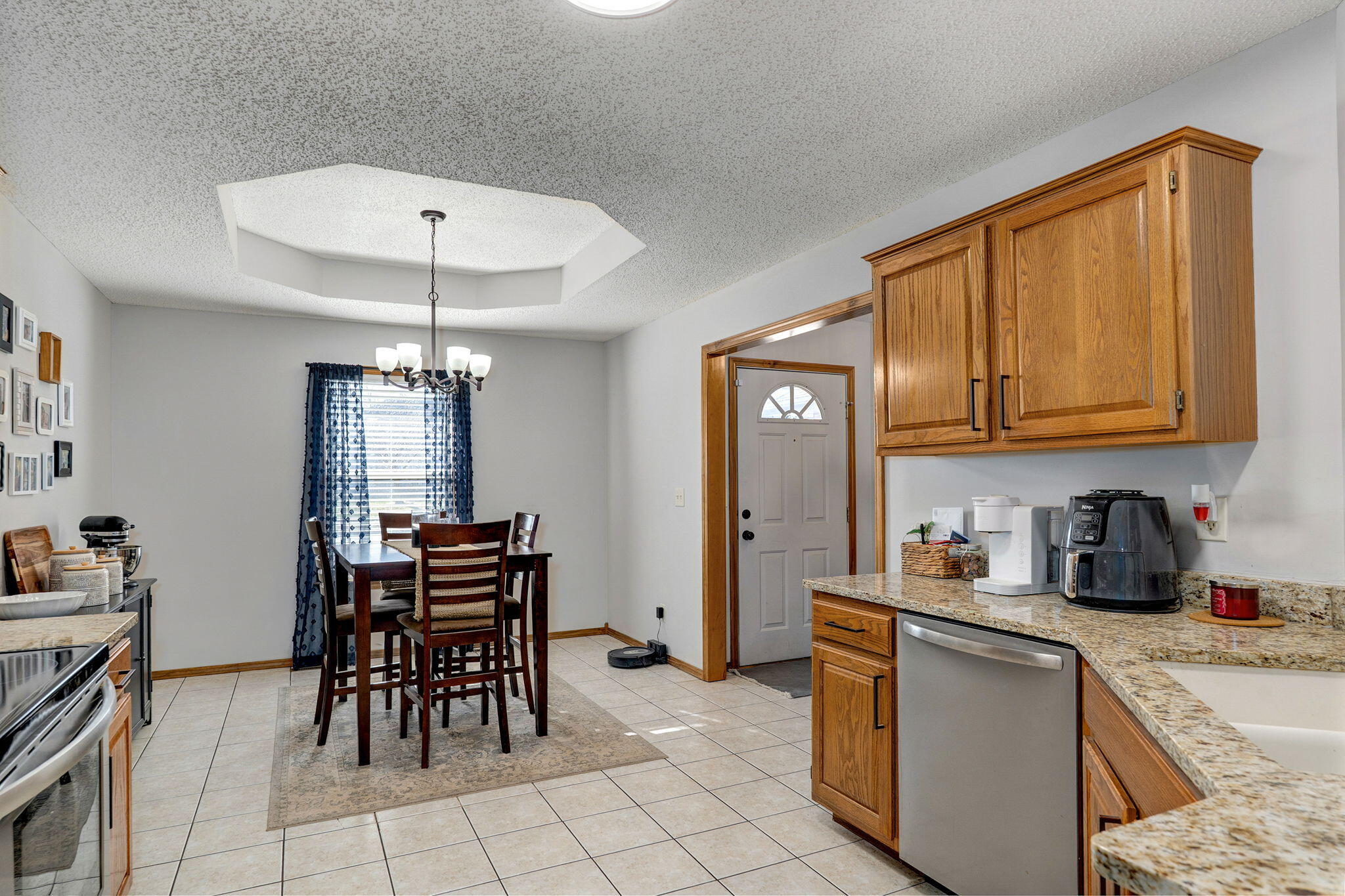 3569 W Cardinal Drive