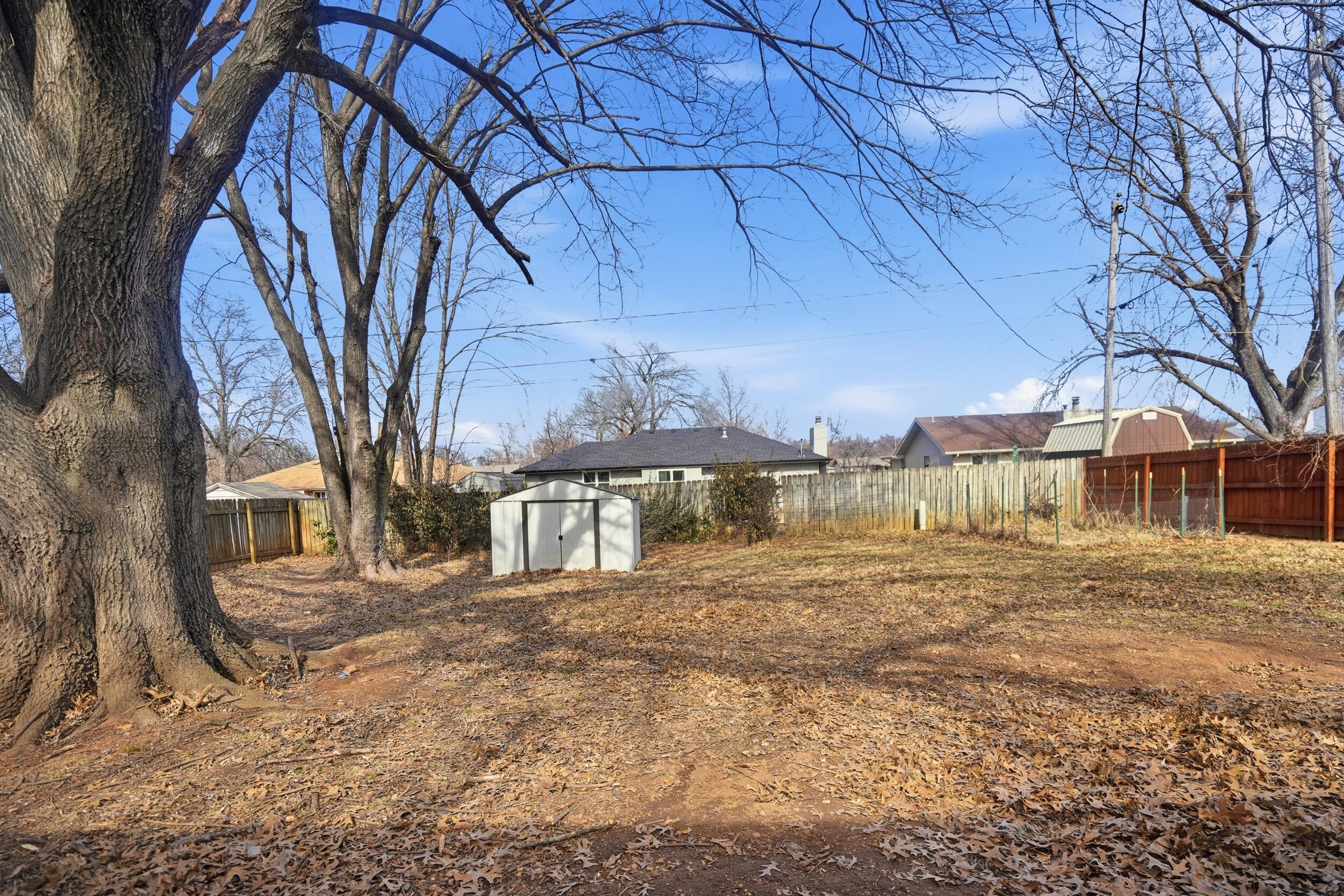 933 W Morningside Street