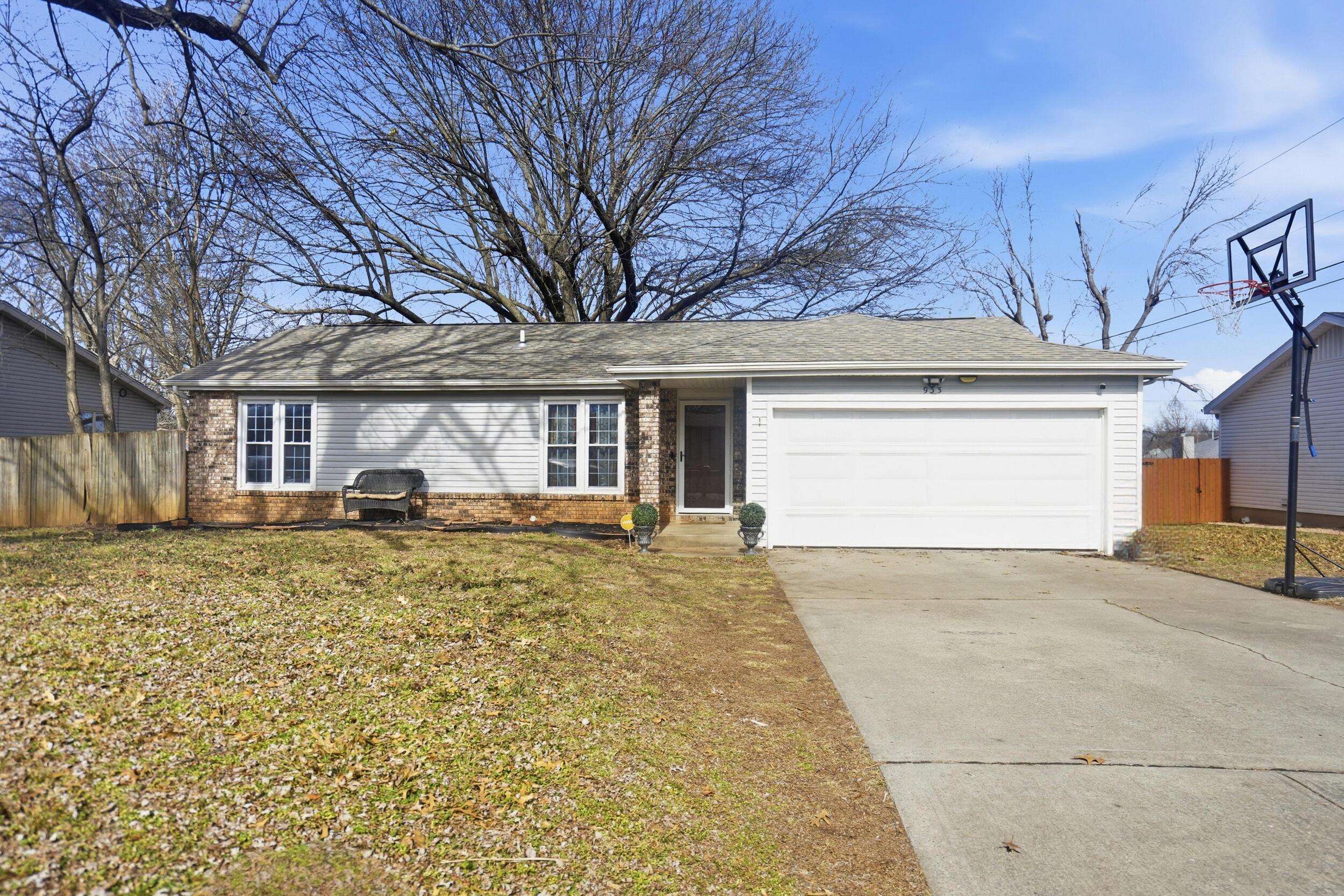 933 W Morningside Street