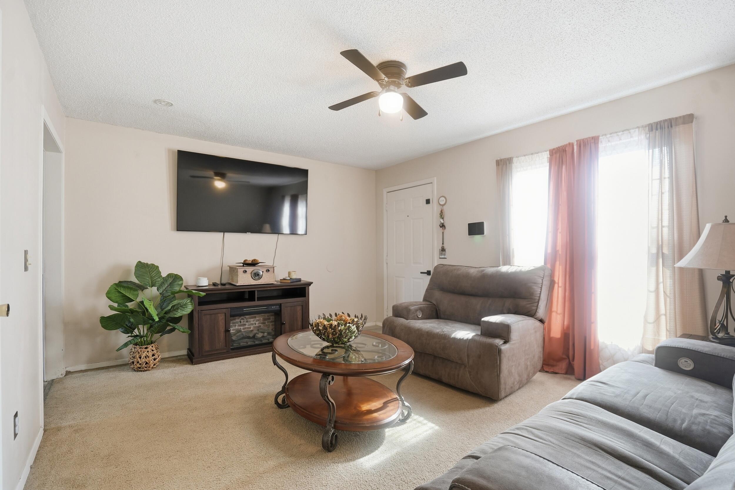 933 W Morningside Street