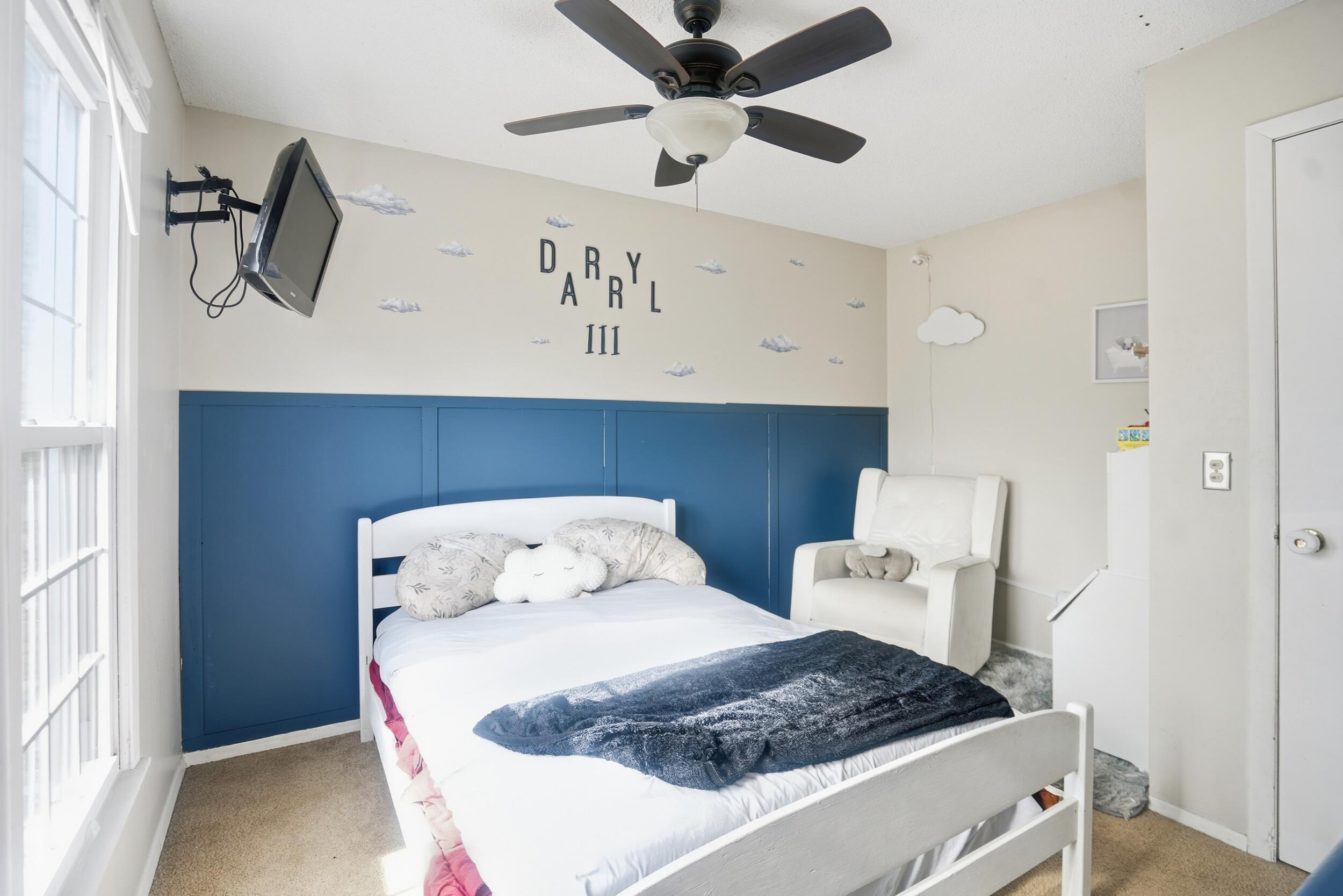 933 W Morningside Street