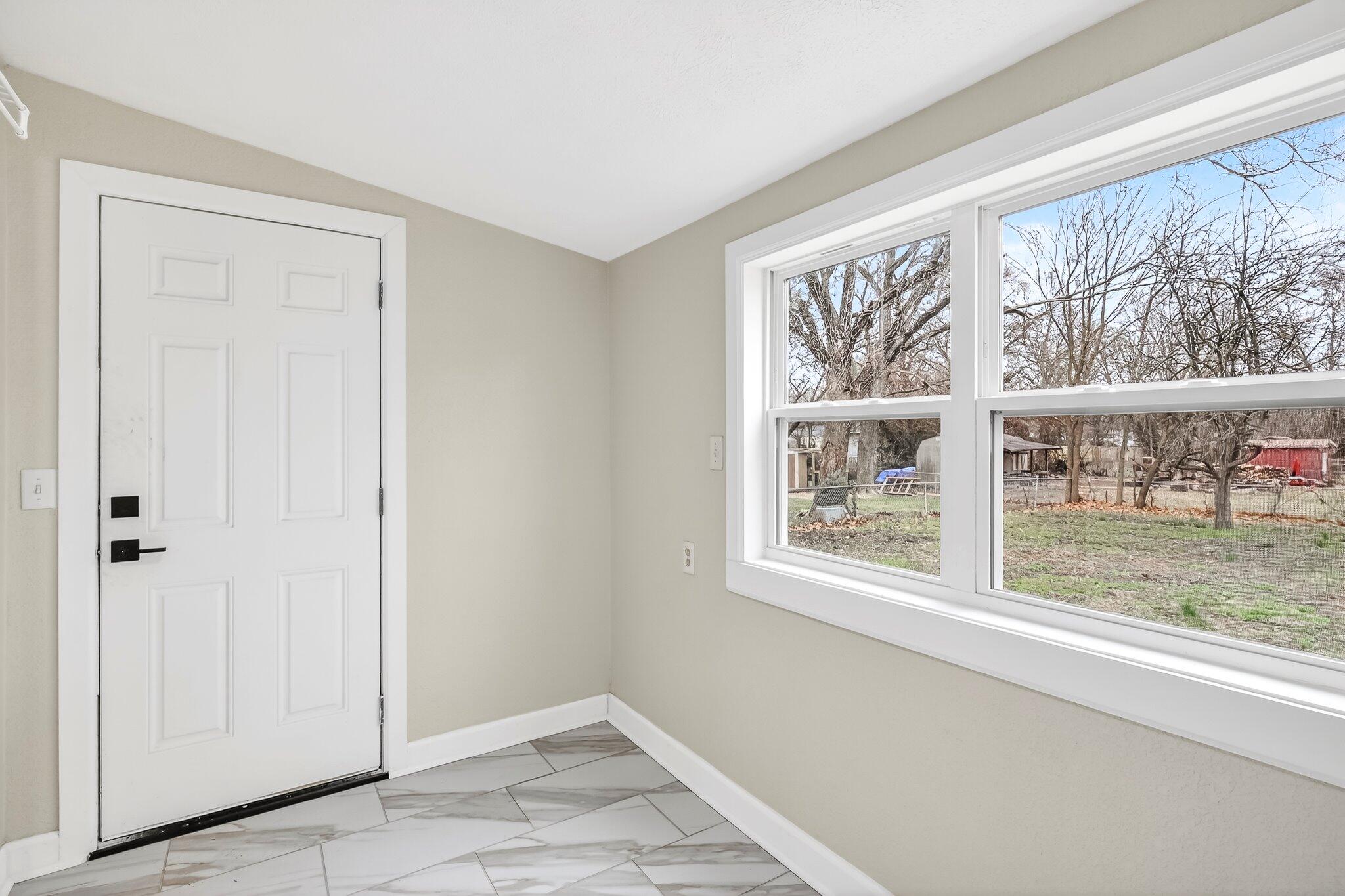 2326 W Nichols Street