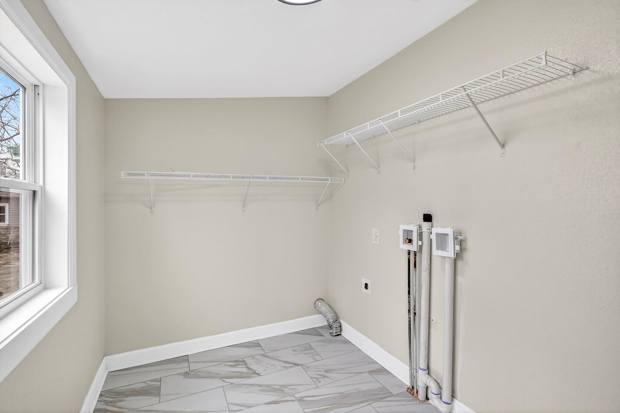 2326 W Nichols Street