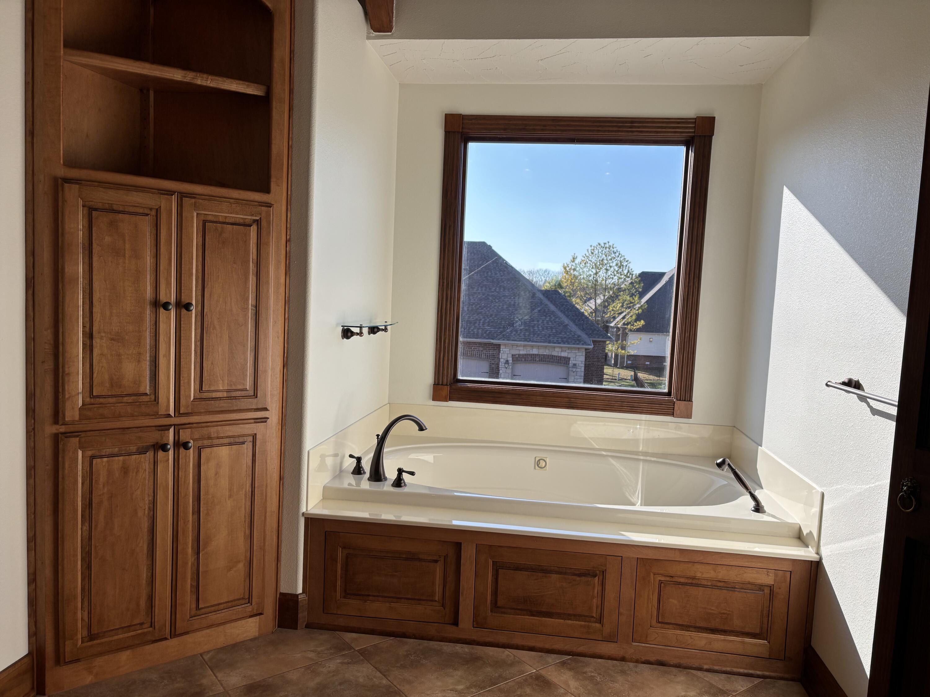 3912 E Windsmore Drive