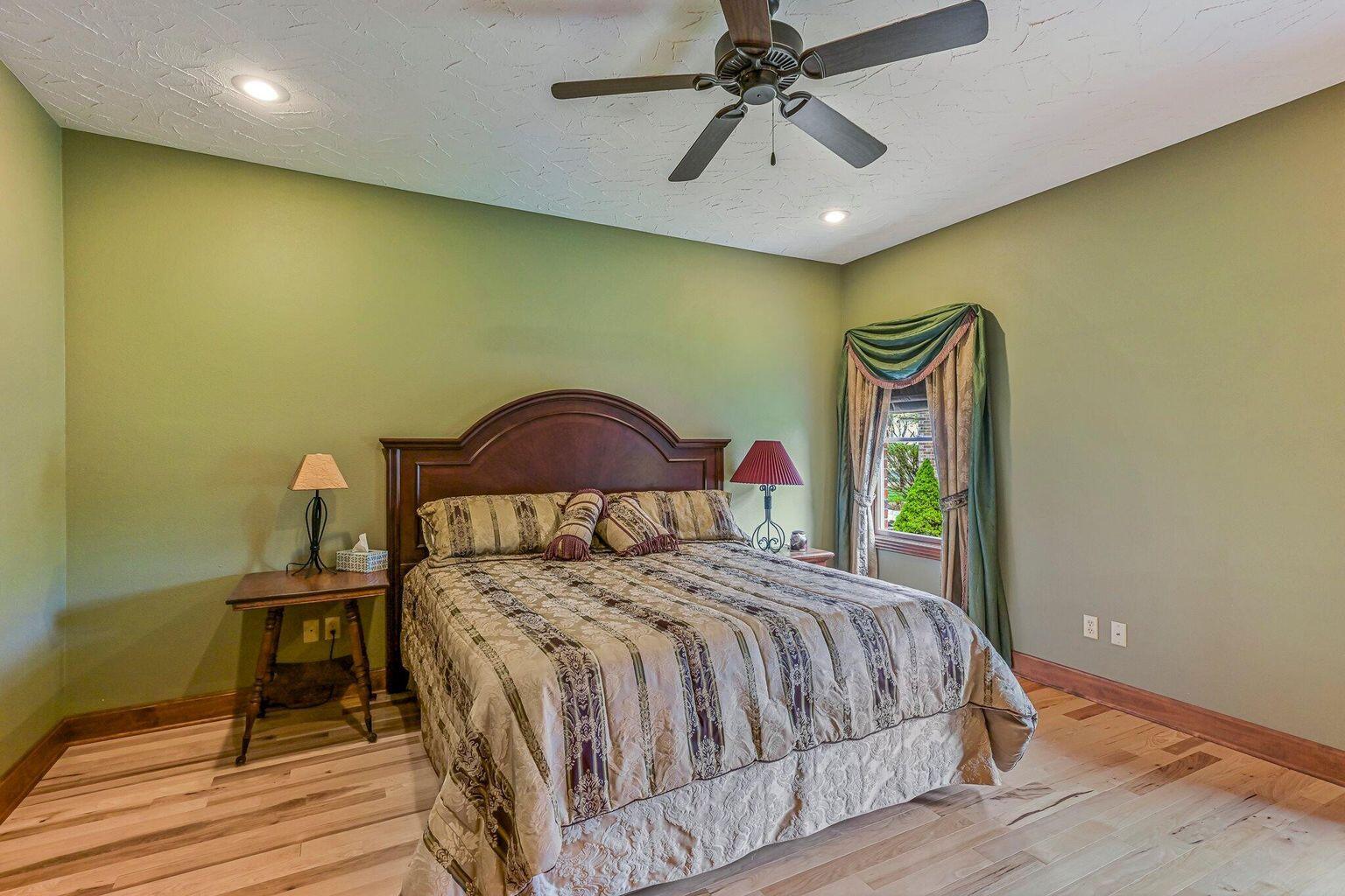 3912 E Windsmore Drive