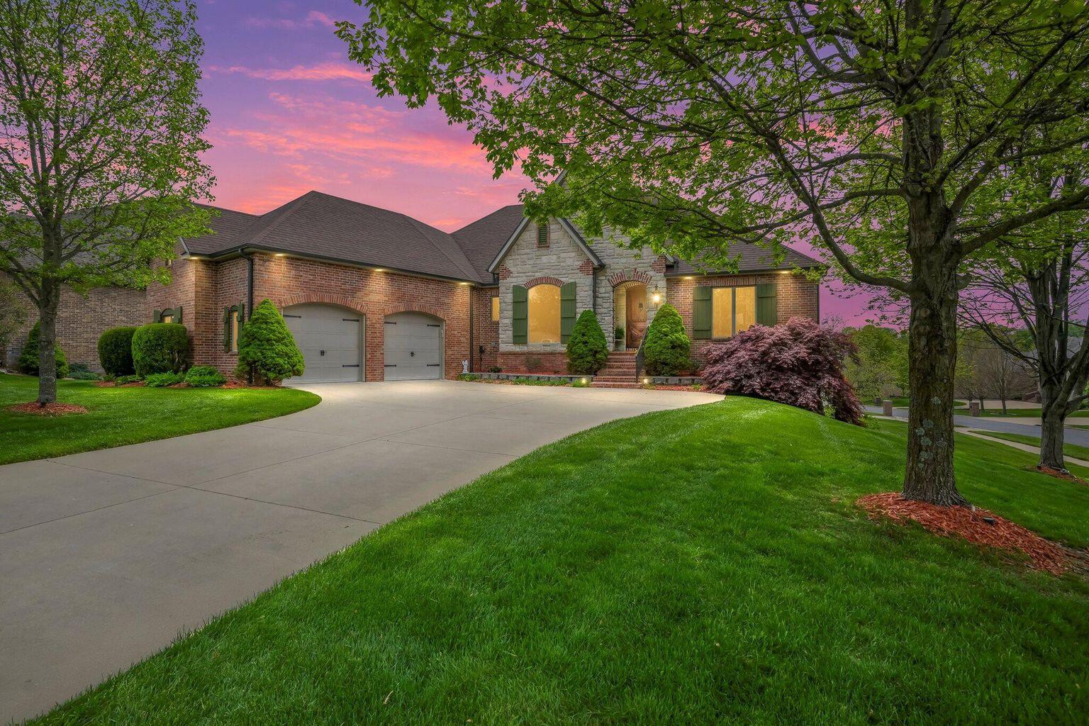 3912 E Windsmore Drive