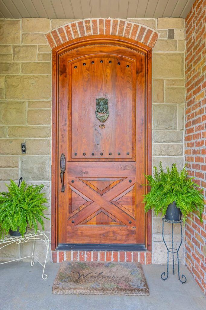 3912 E Windsmore Drive