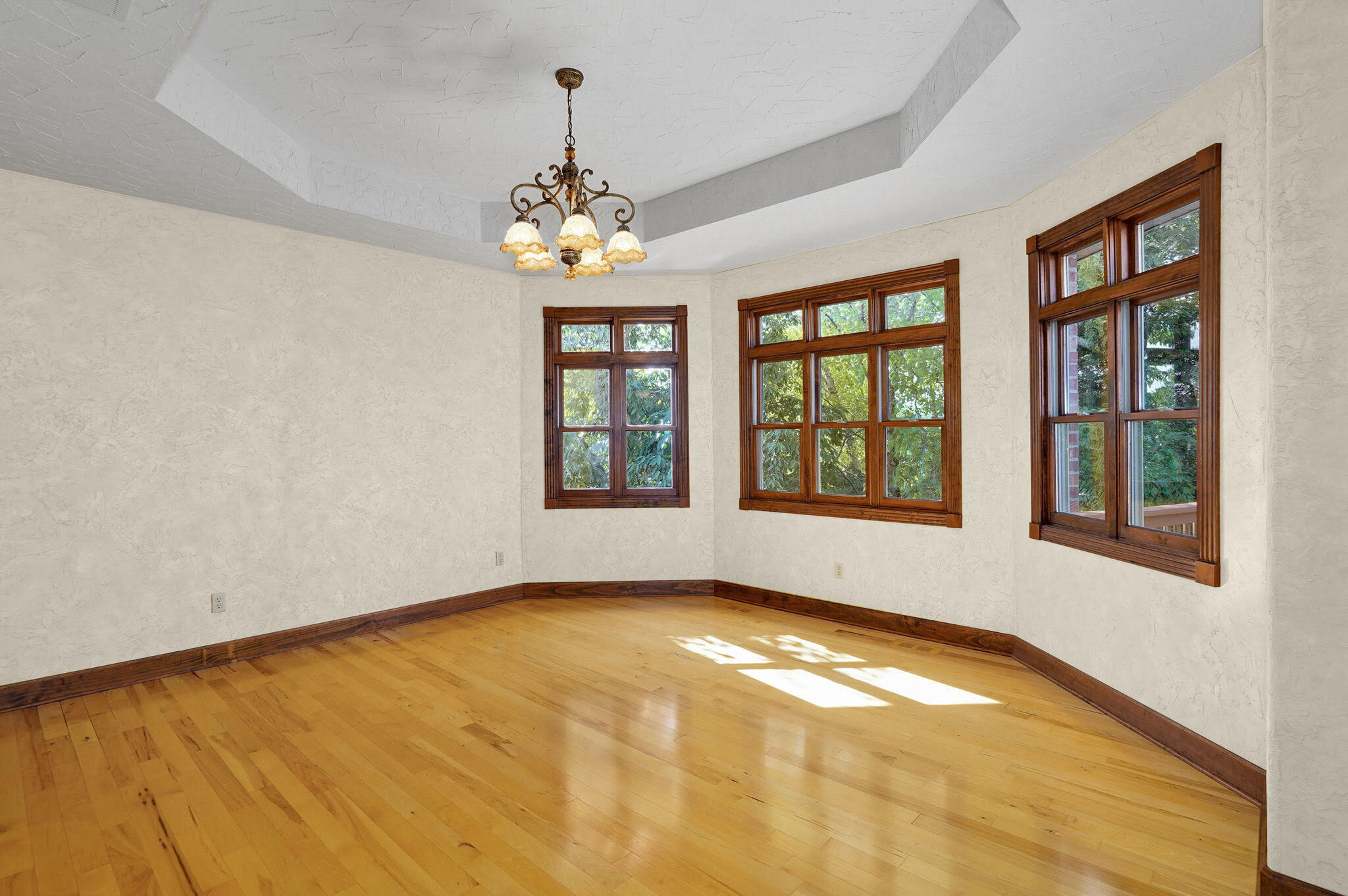 3912 E Windsmore Drive