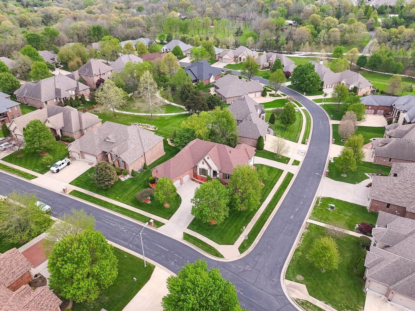 3912 E Windsmore Drive