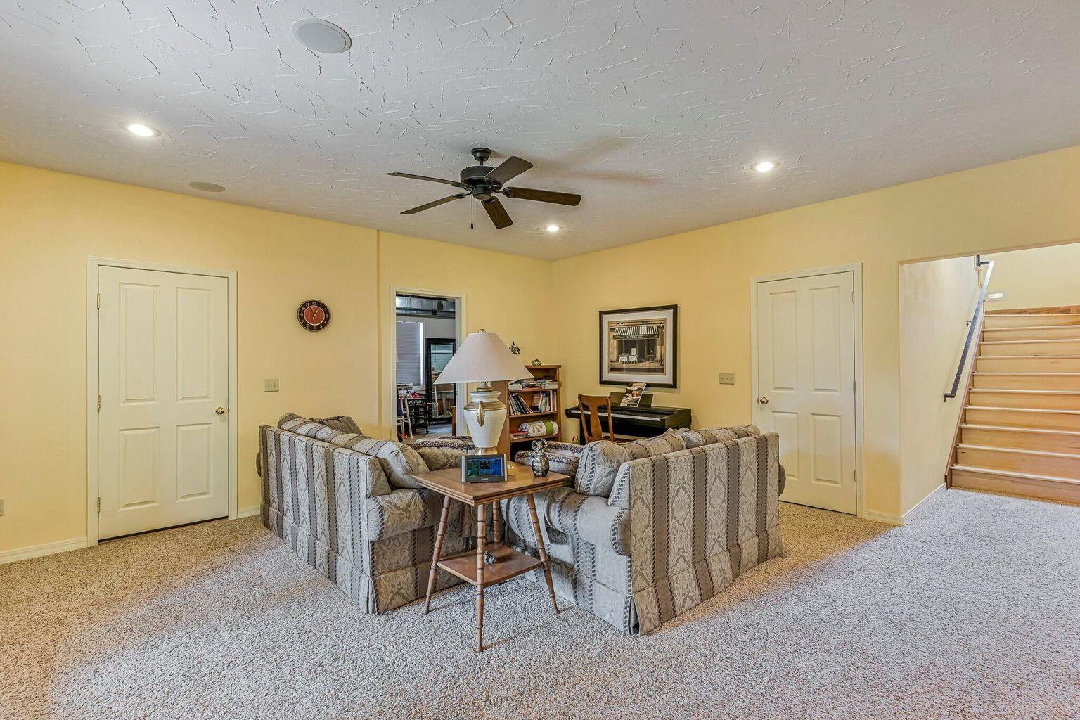 3912 E Windsmore Drive