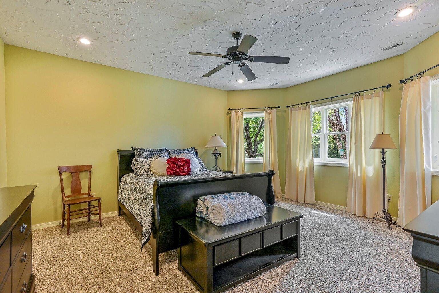 3912 E Windsmore Drive