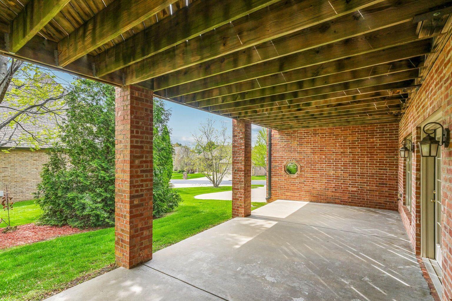 3912 E Windsmore Drive