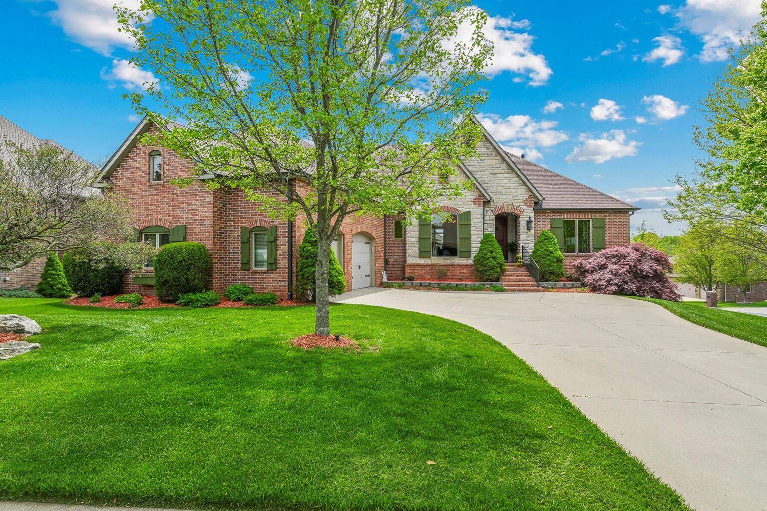 3912 E Windsmore Drive